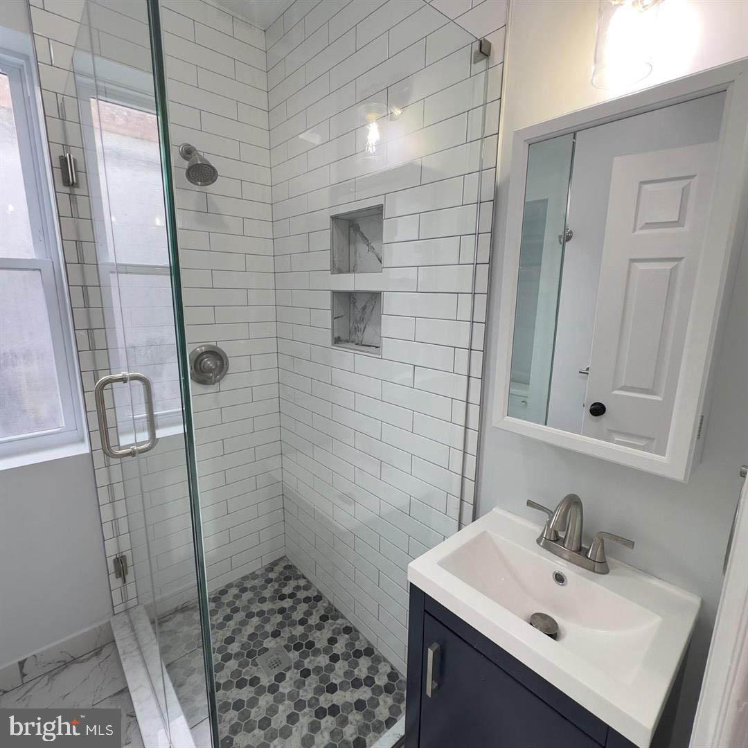 PHILADELPHIA (NORTH) - Residential Lease