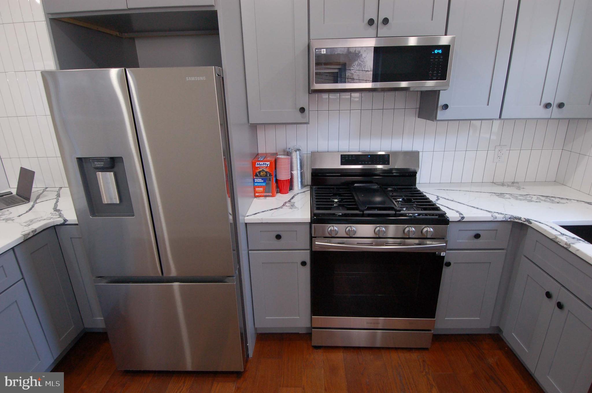 PHILADELPHIA (NORTH) - Residential Lease