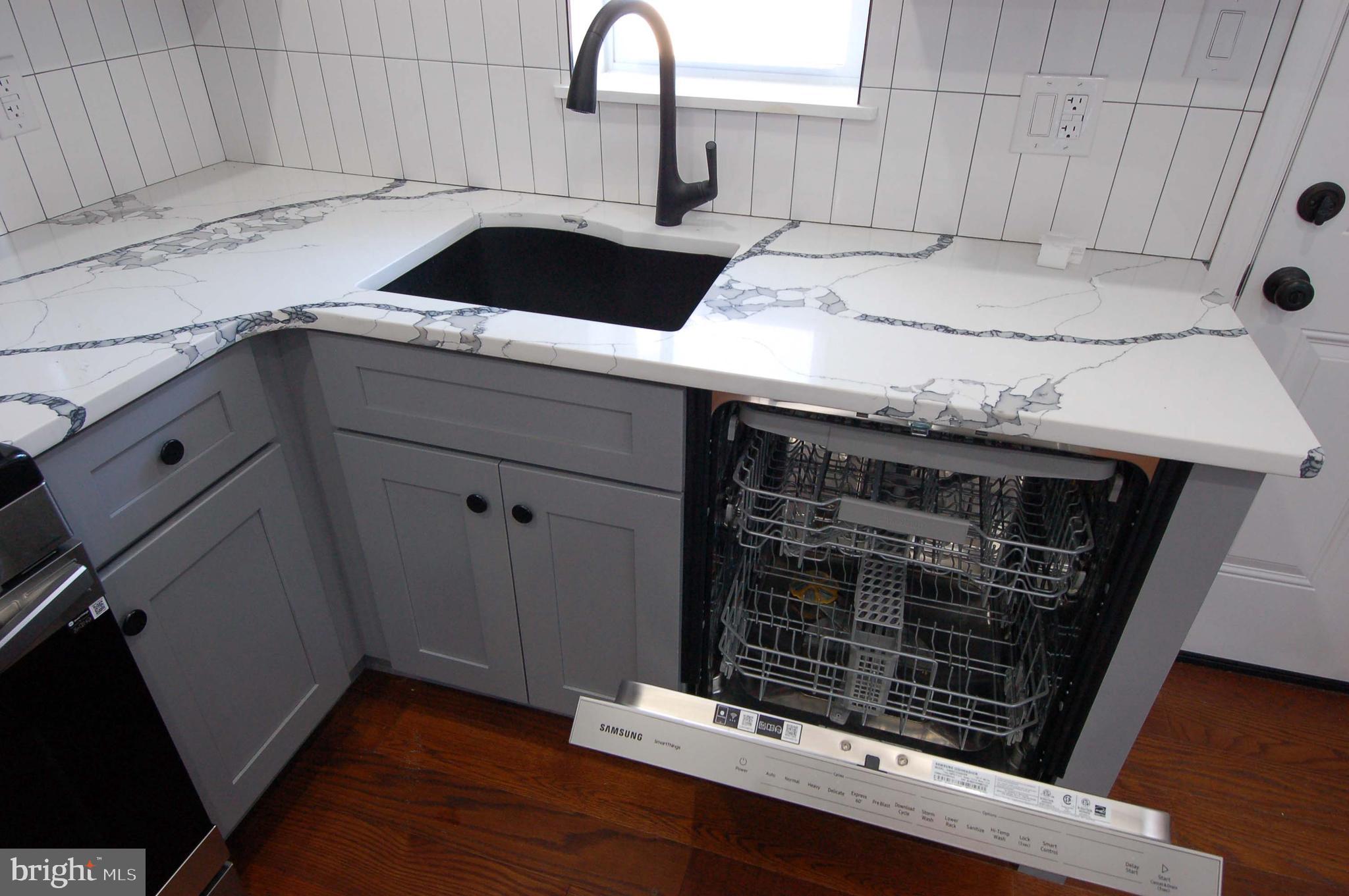 PHILADELPHIA (NORTH) - Residential Lease