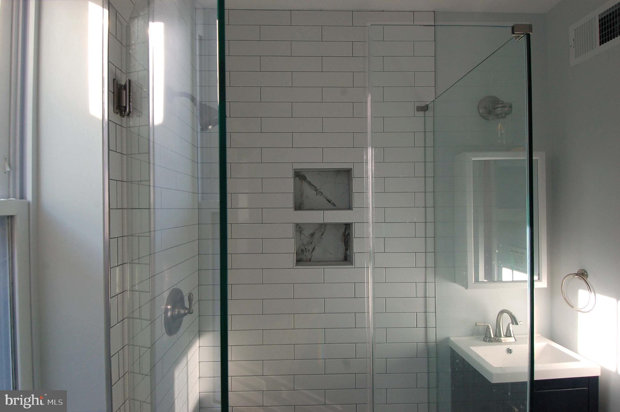 PHILADELPHIA (NORTH) - Residential Lease