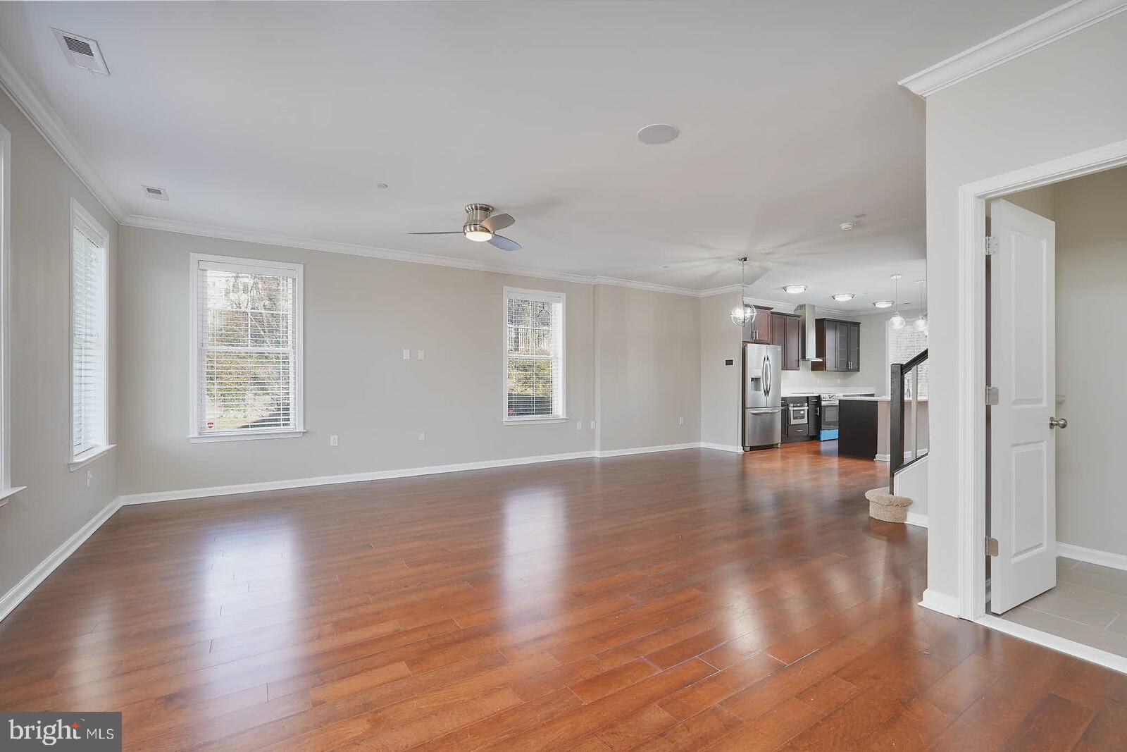 412 WOODCREST DRIVE SE 412B