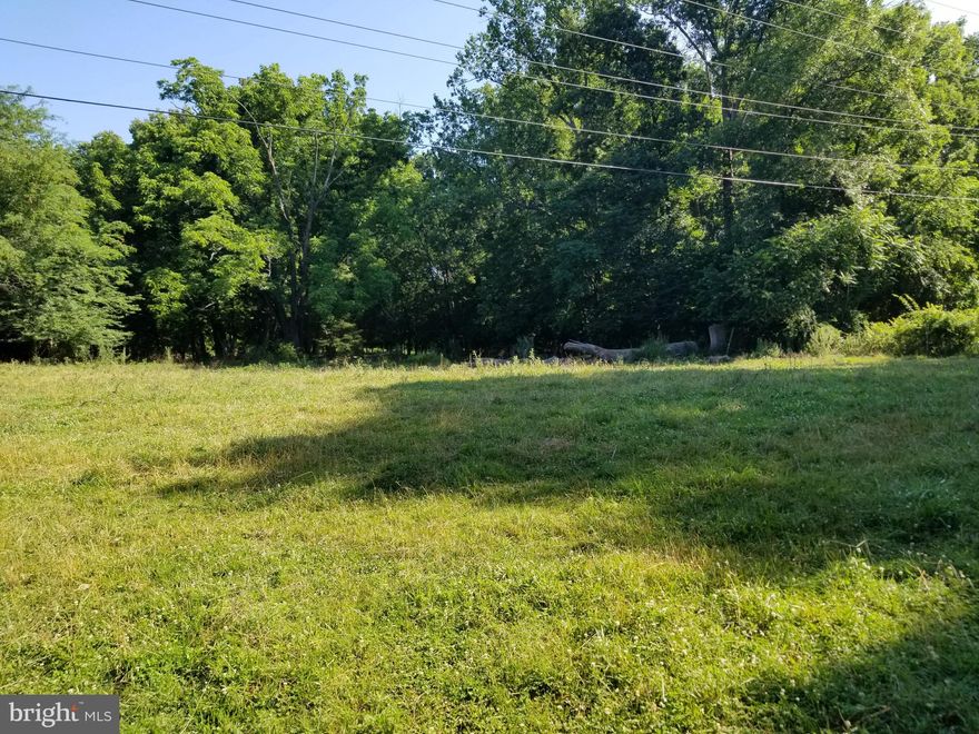 Beautiful nearly 6 acre lot Fronting on Route 34 and within the town limits of Keedysville. partially wooded . mostly level. Adjoining farmland.