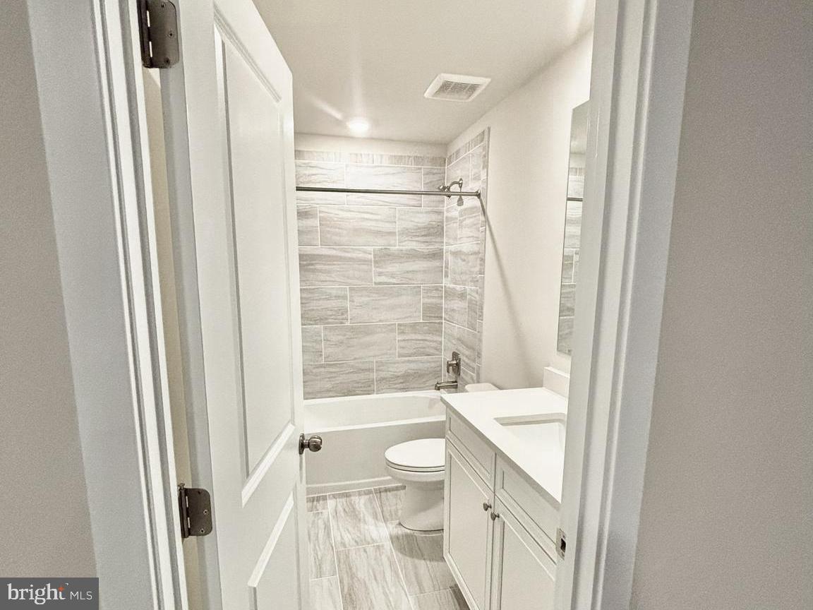 PLANTATION LAKES - Residential