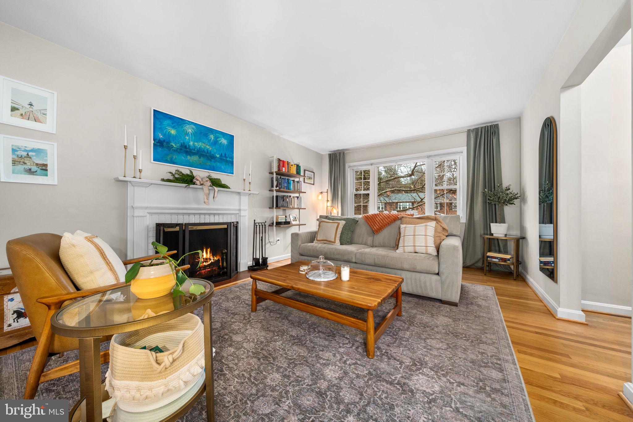 3216 PATRICK HENRY DRIVE