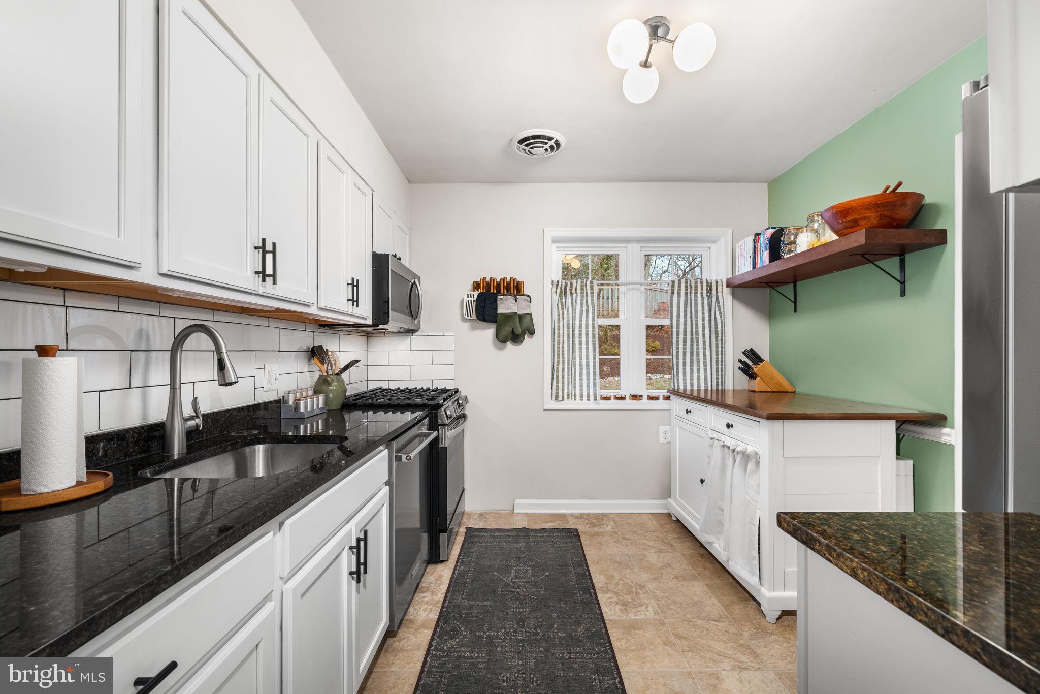 RAVENWOOD PARK - Residential