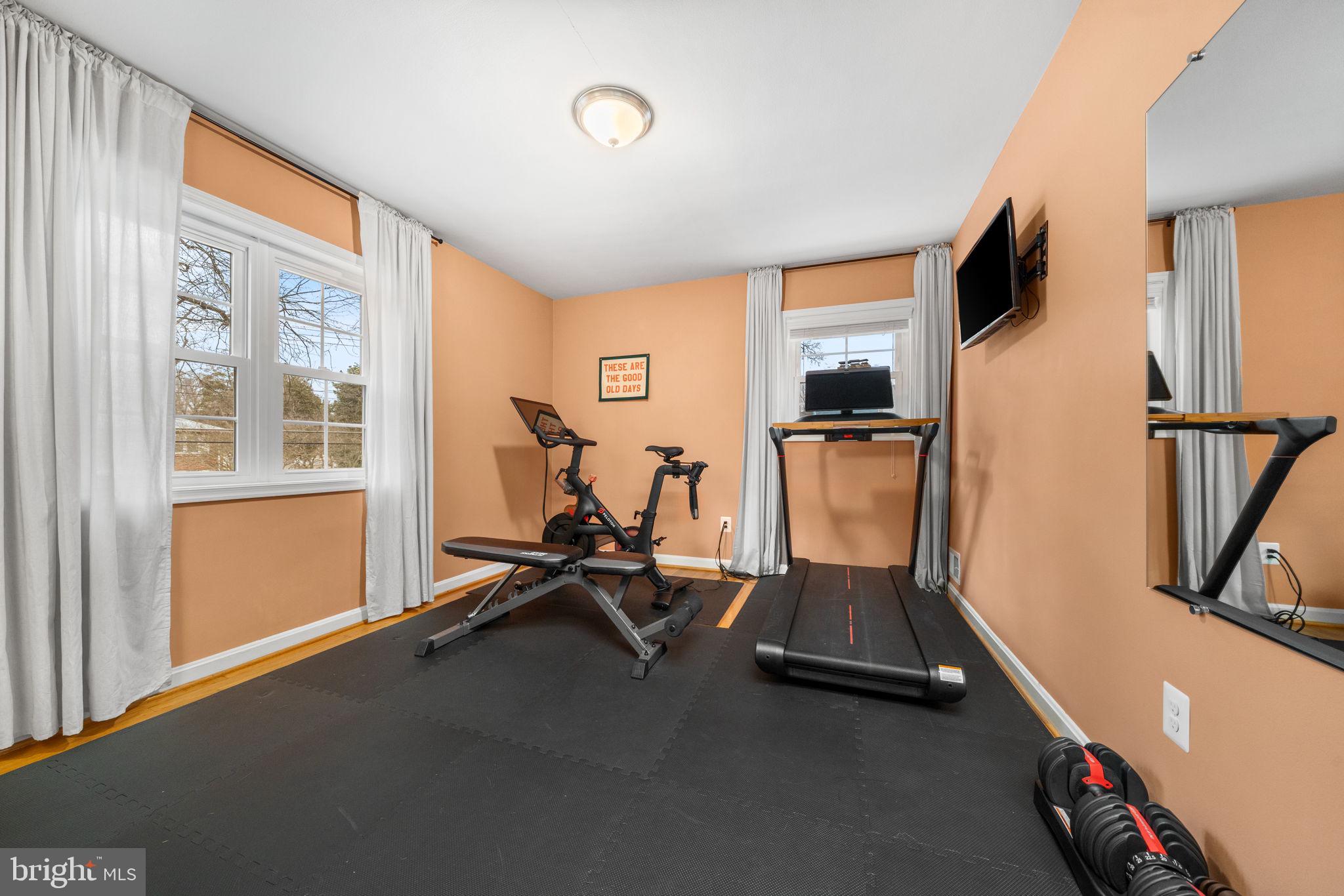 RAVENWOOD PARK - Residential