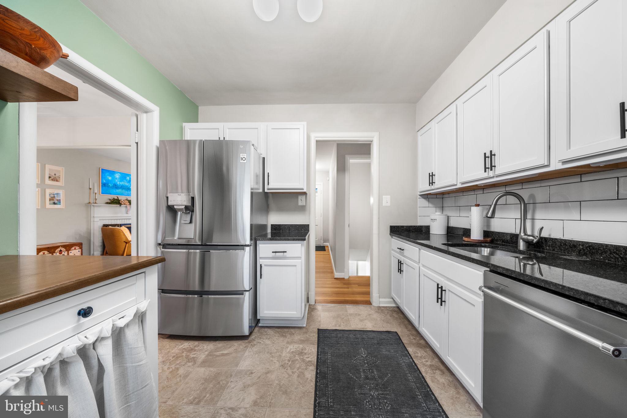 RAVENWOOD PARK - Residential