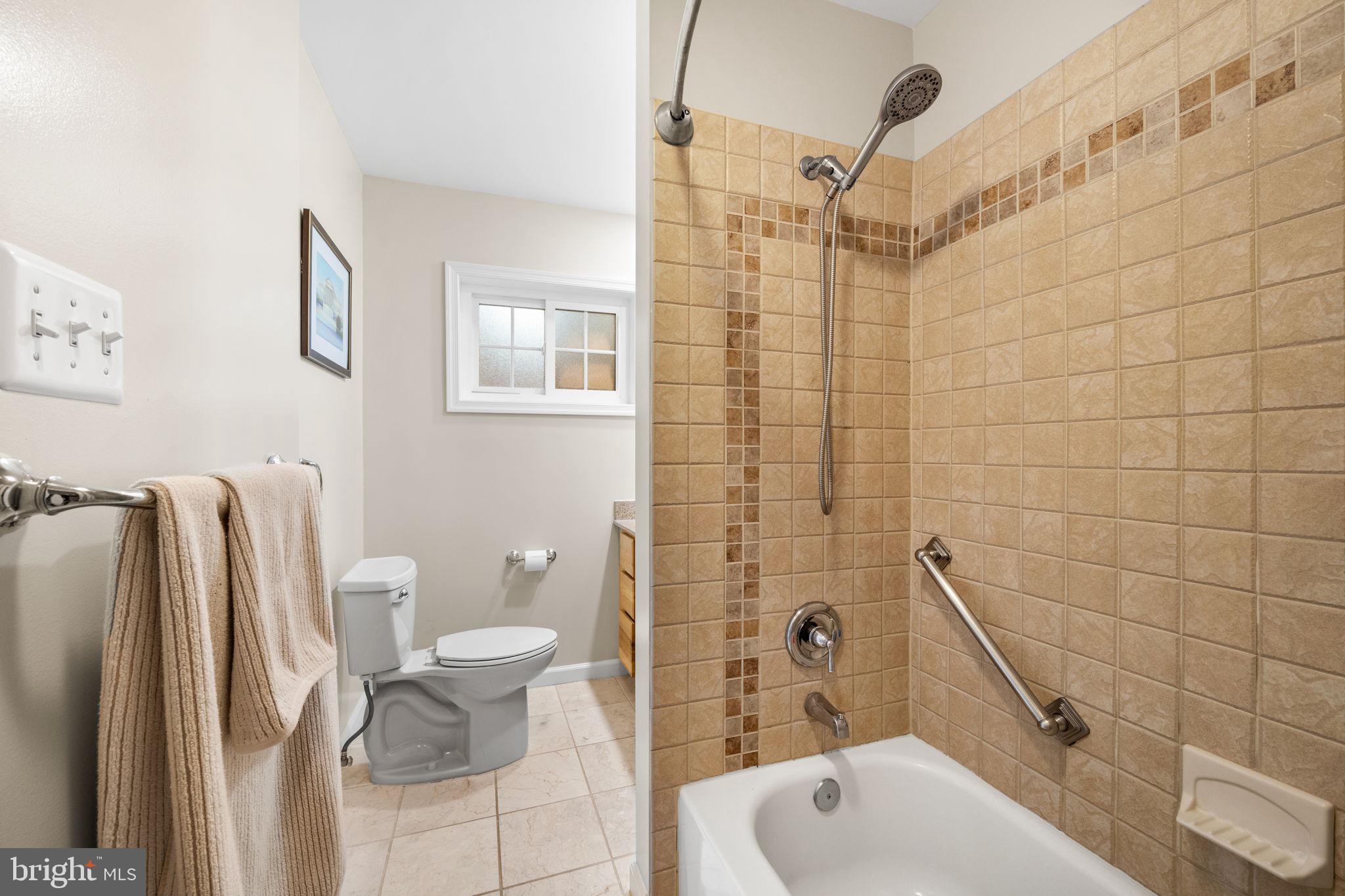 RAVENWOOD PARK - Residential