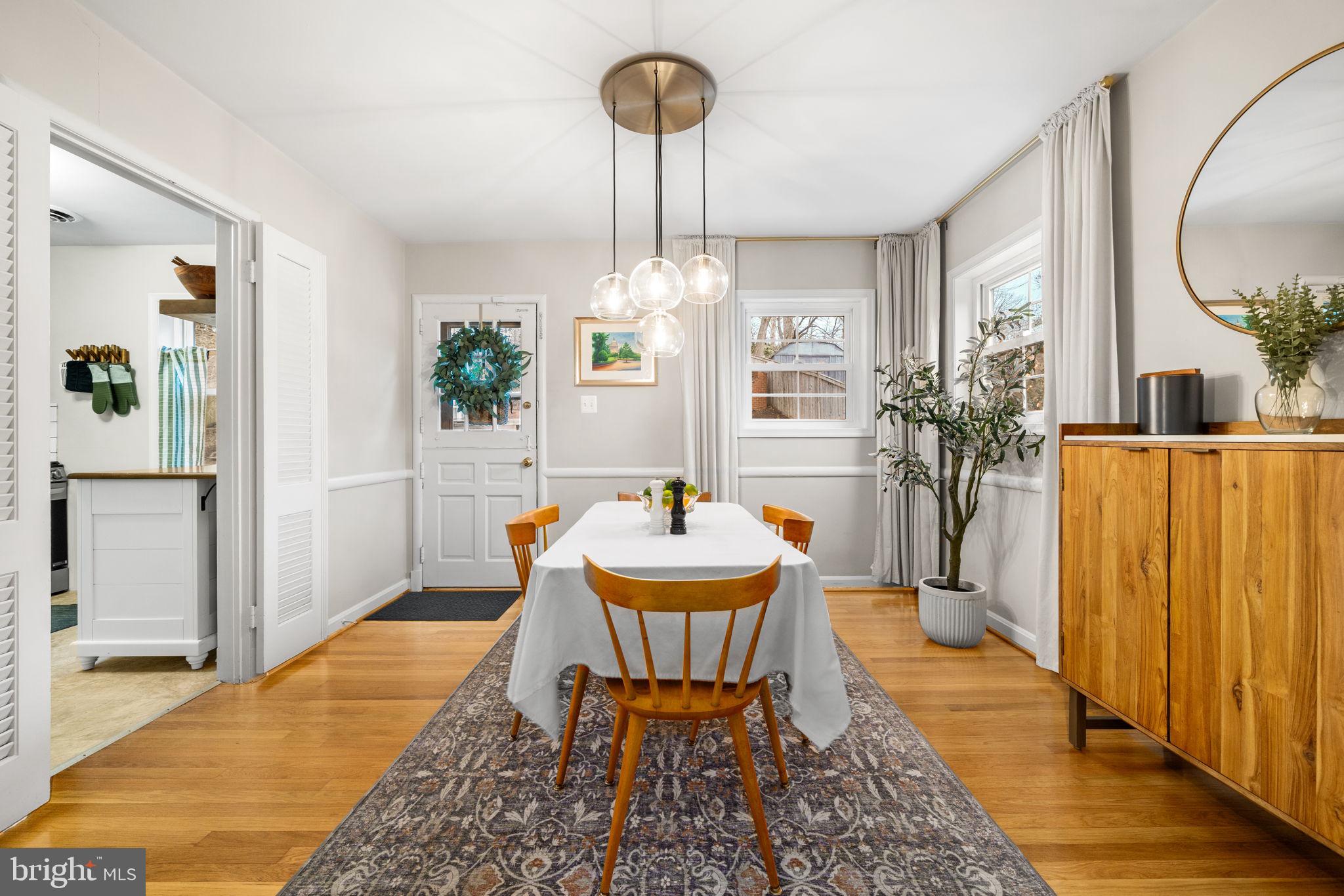 3216 PATRICK HENRY DRIVE