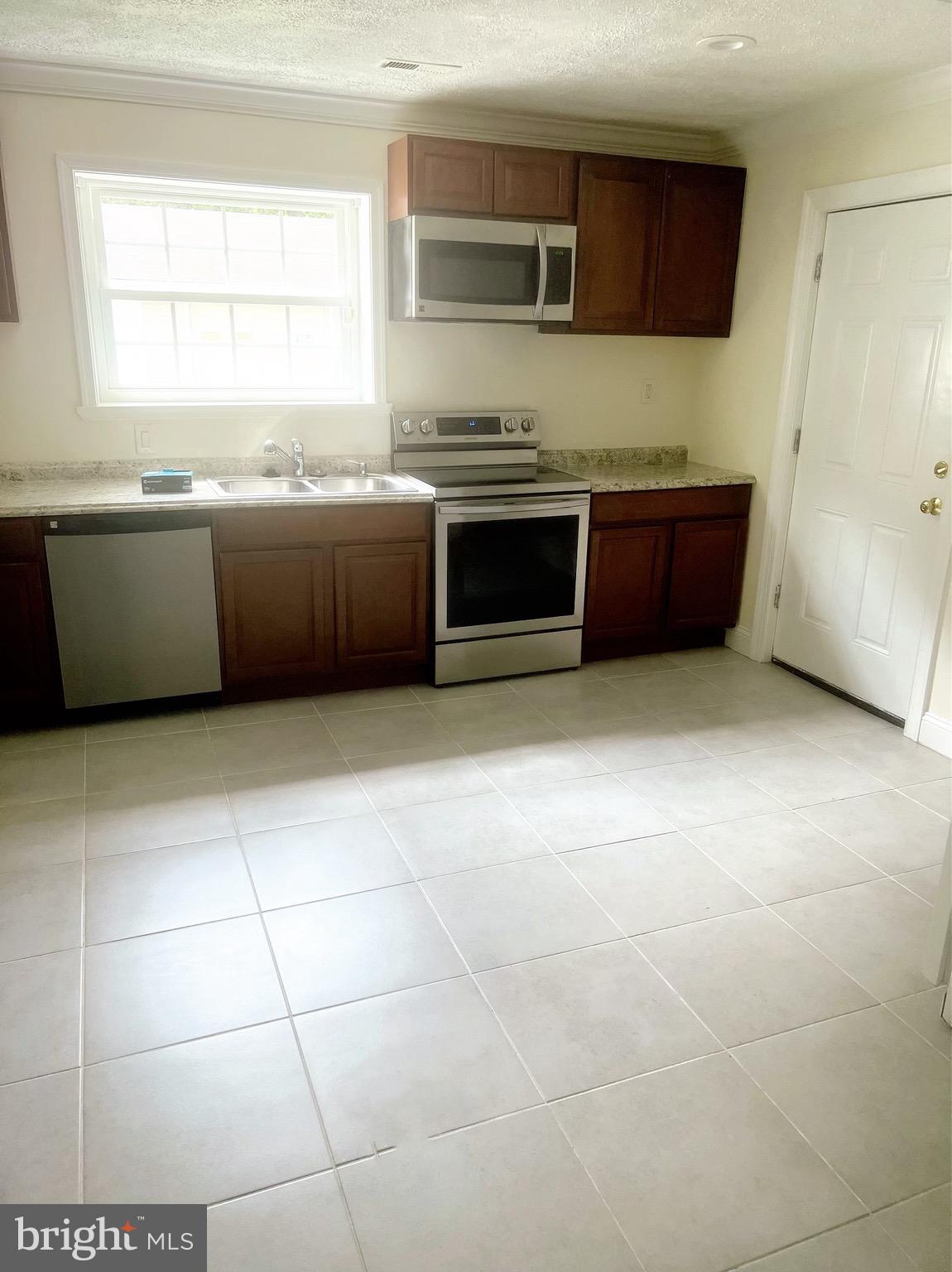 SCHAEFER PROPERTY - Residential Lease