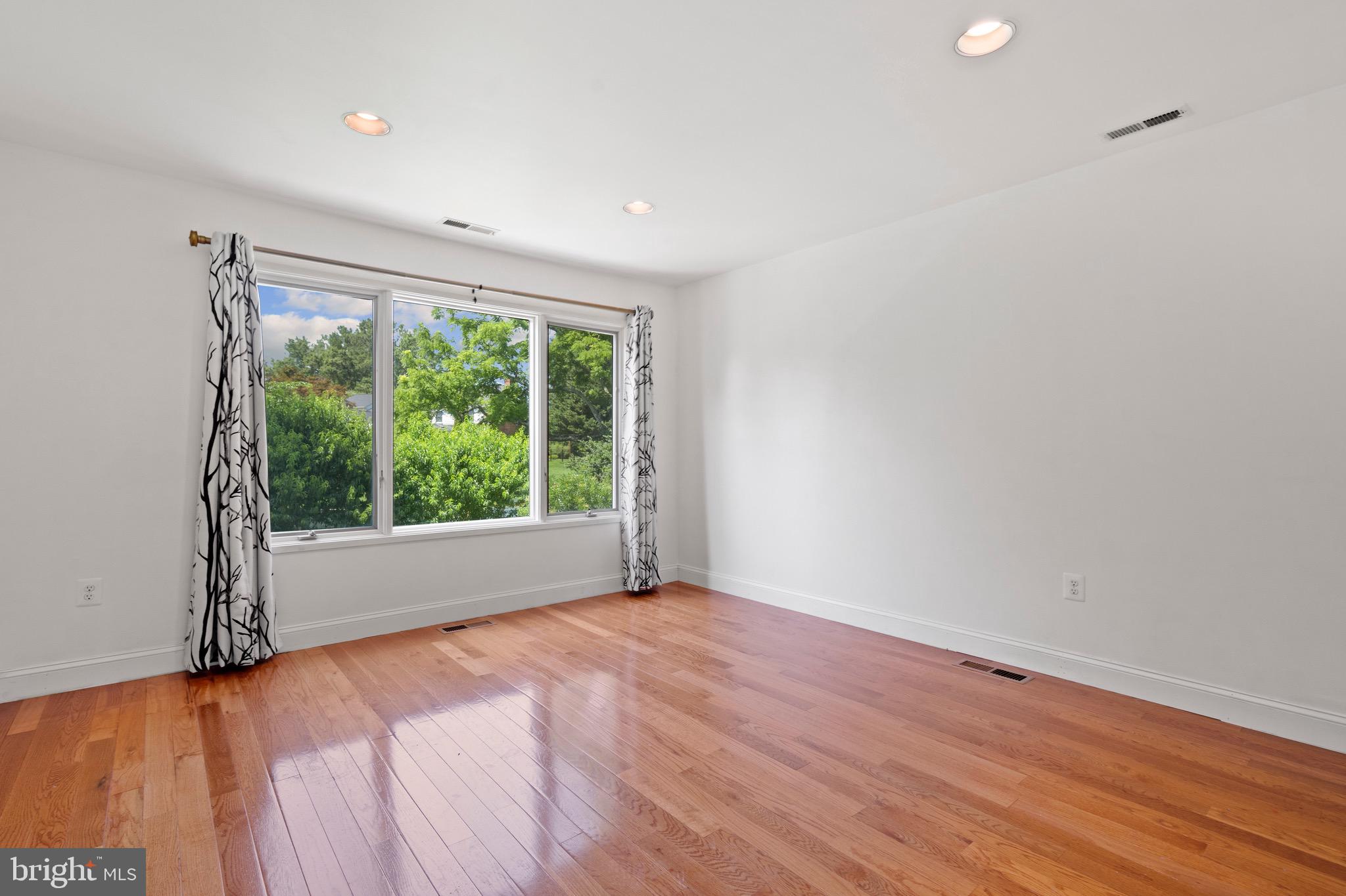 BEDFORDSHIRE - Residential