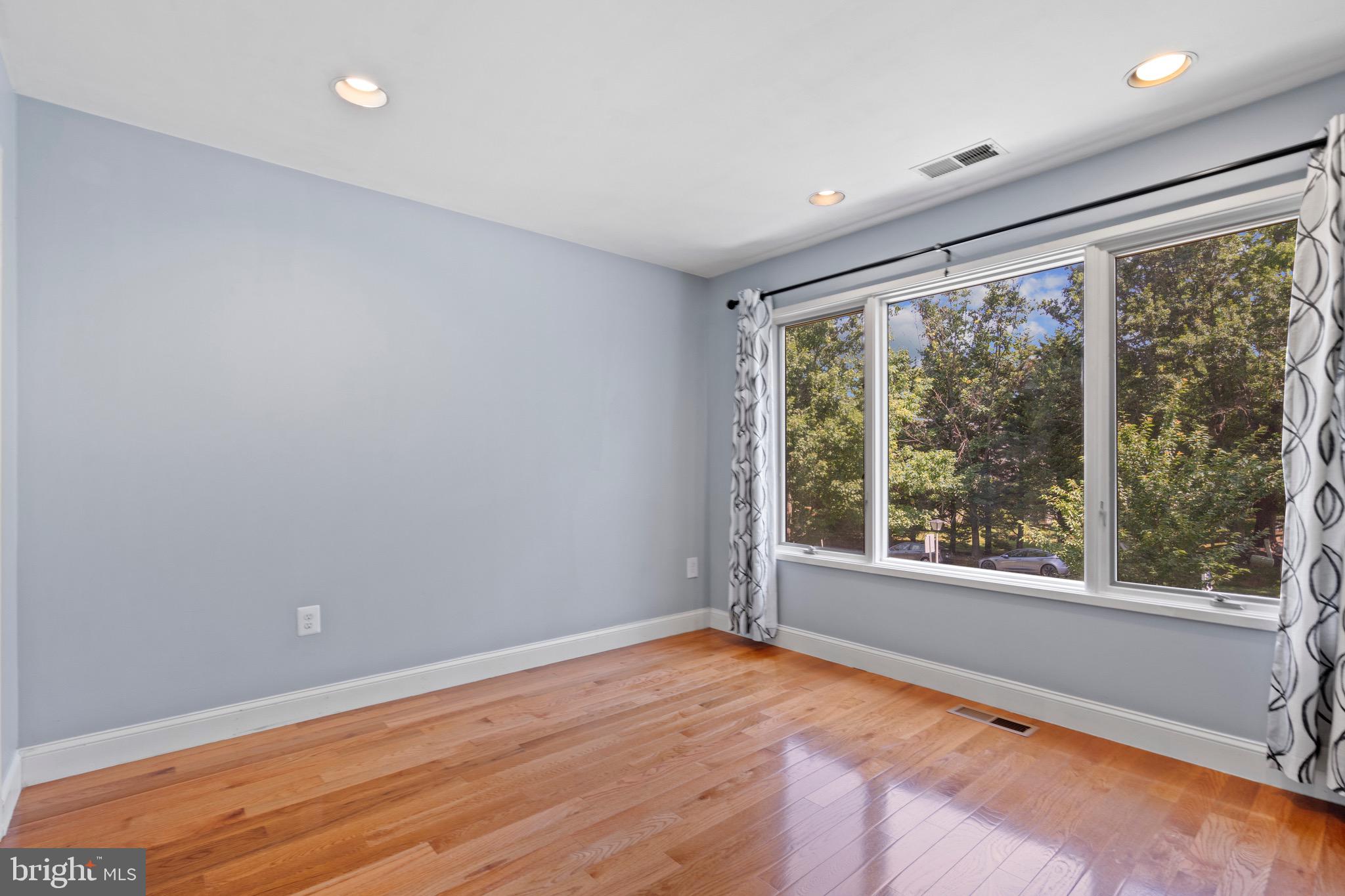 BEDFORDSHIRE - Residential