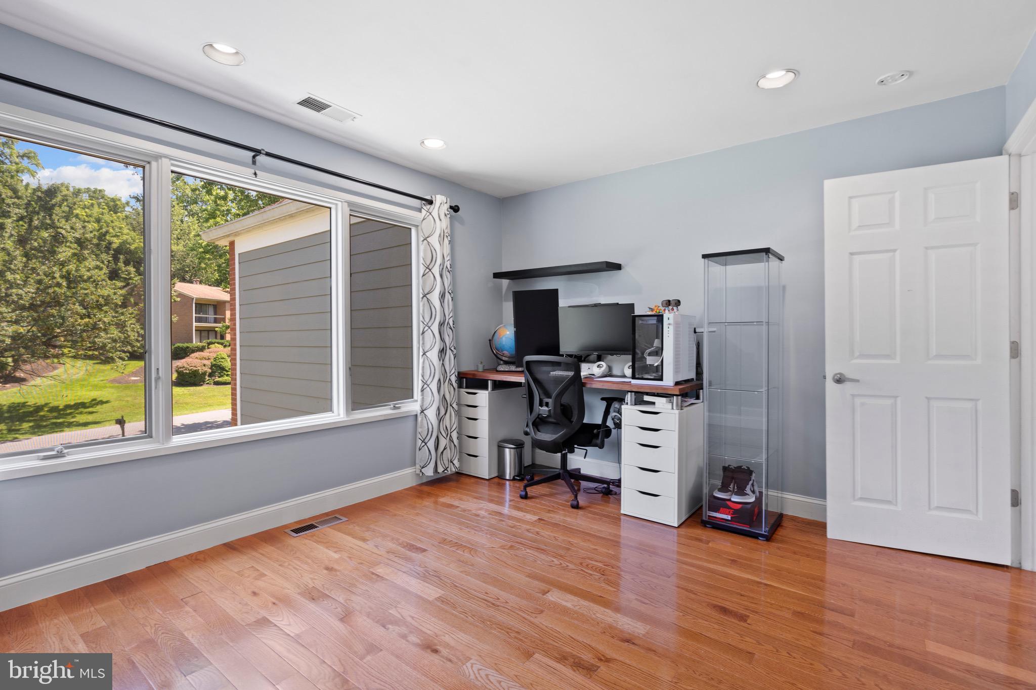 BEDFORDSHIRE - Residential