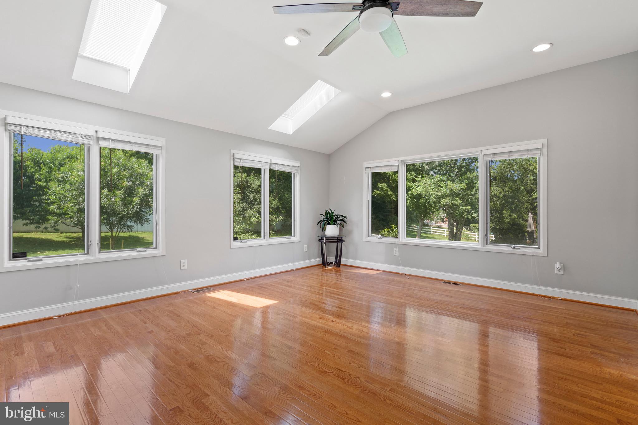 BEDFORDSHIRE - Residential