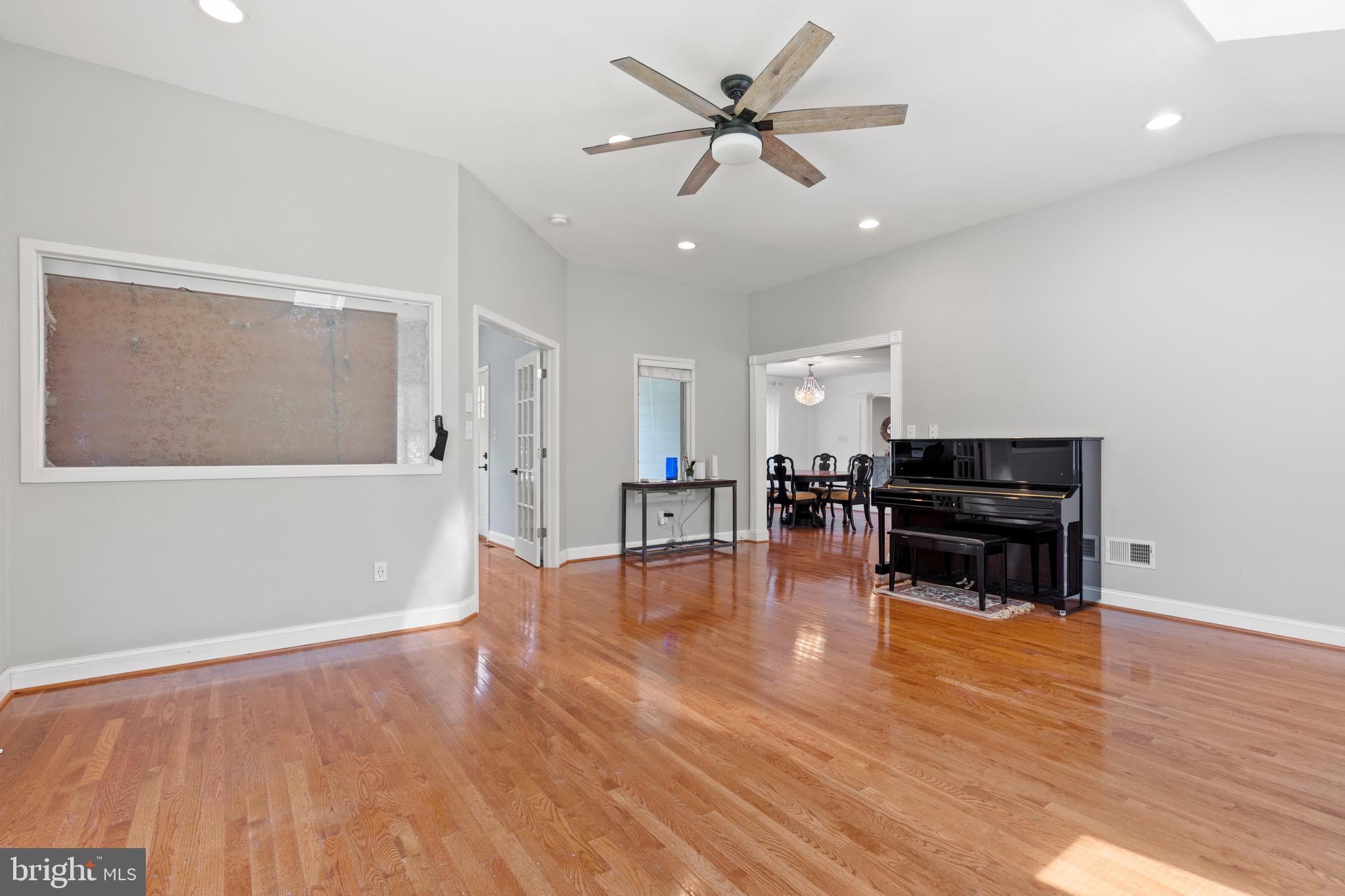 BEDFORDSHIRE - Residential