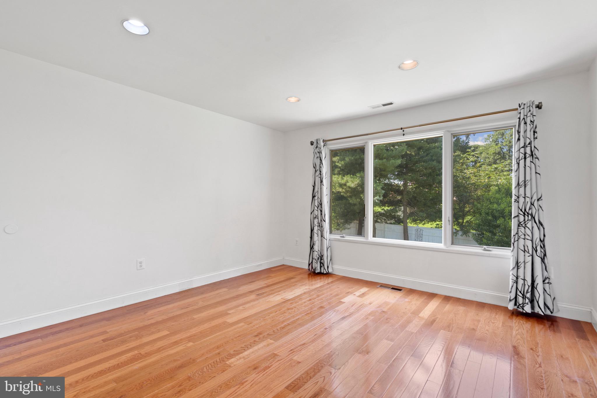 BEDFORDSHIRE - Residential