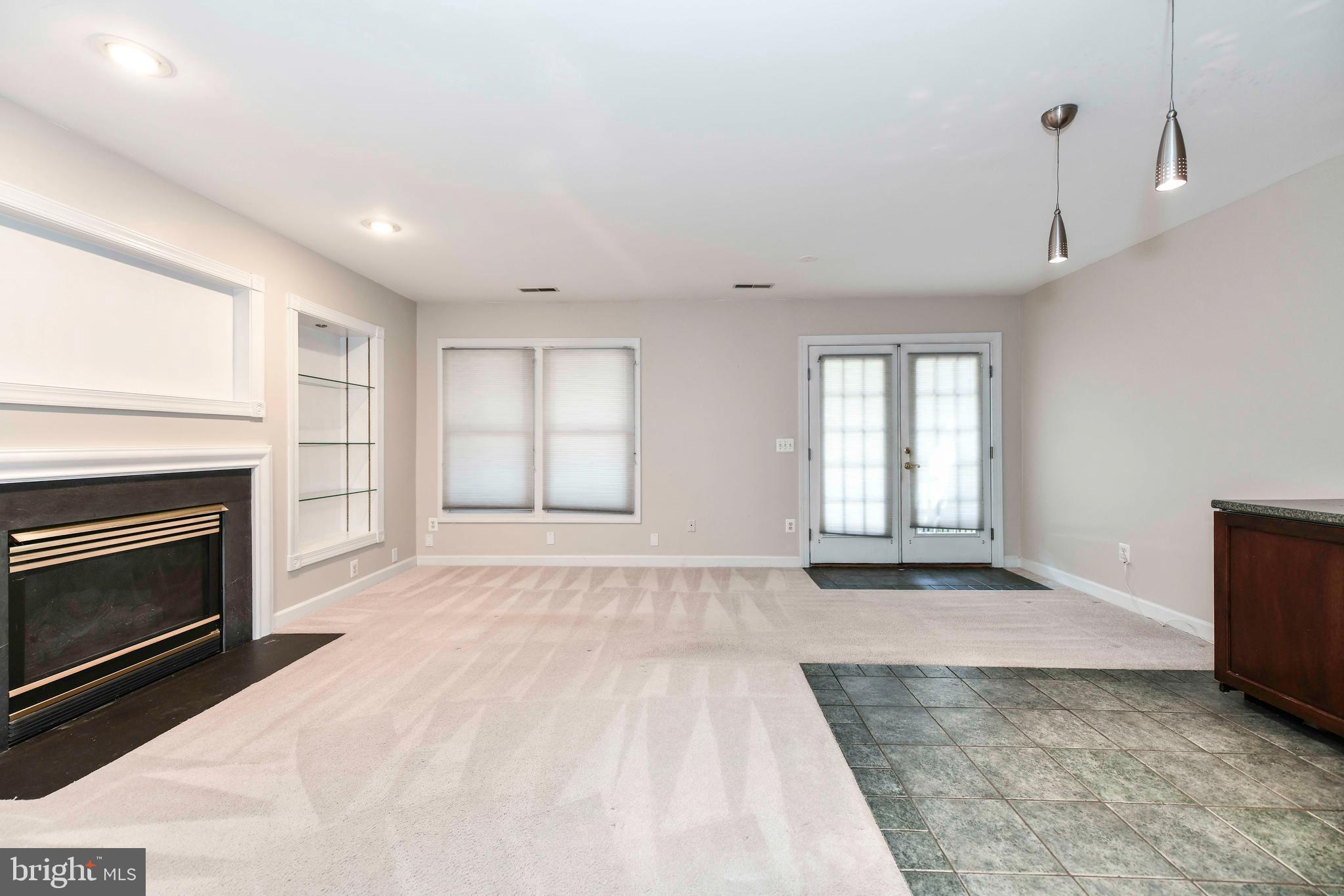 SOUTH RIDING - Residential Lease