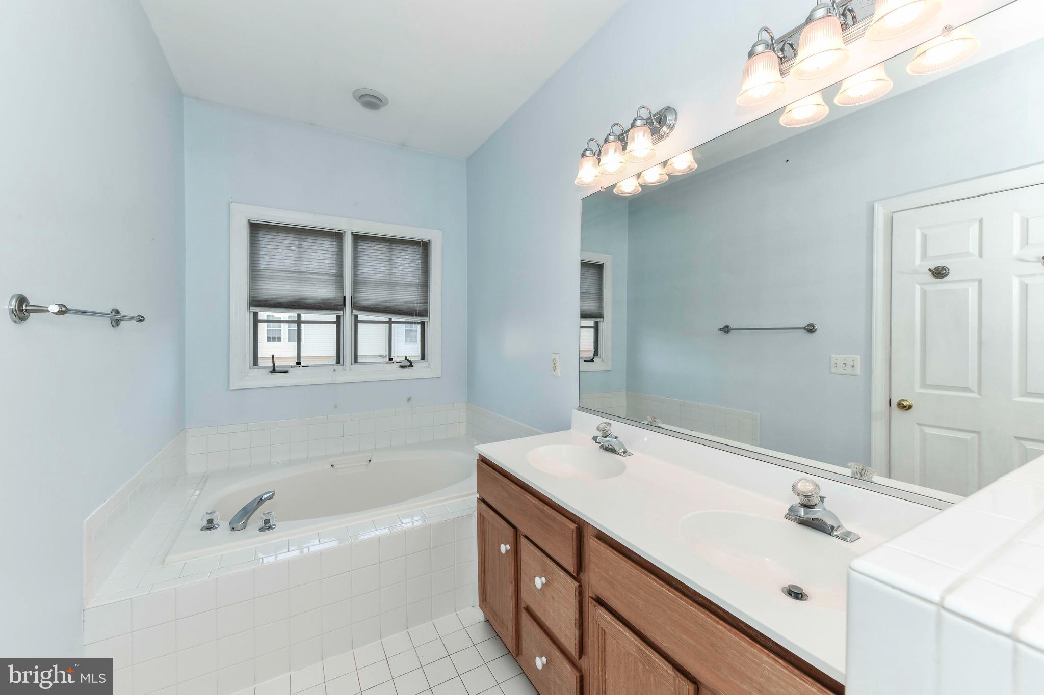 SOUTH RIDING - Residential Lease