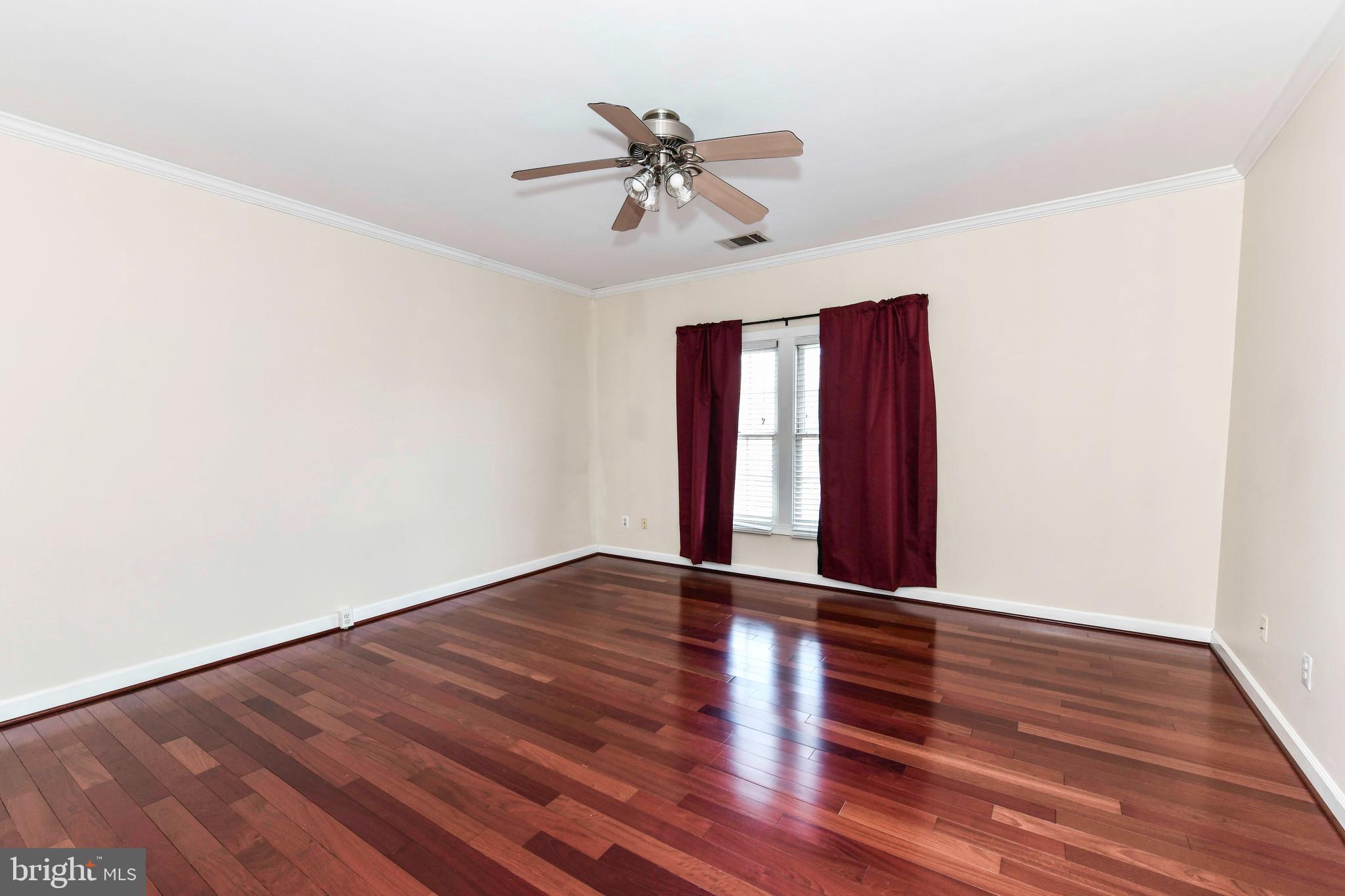 SOUTH RIDING - Residential Lease