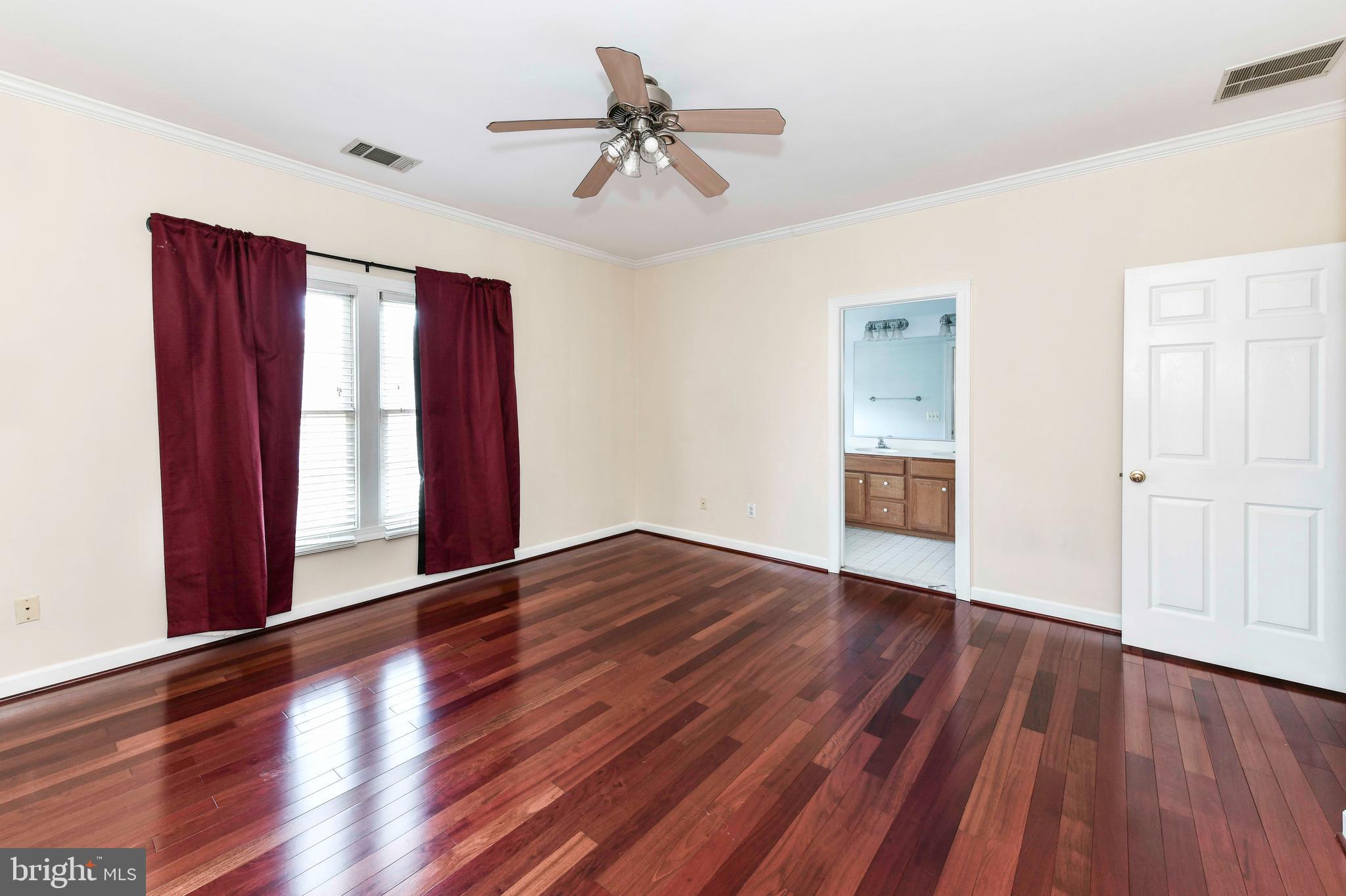 SOUTH RIDING - Residential Lease