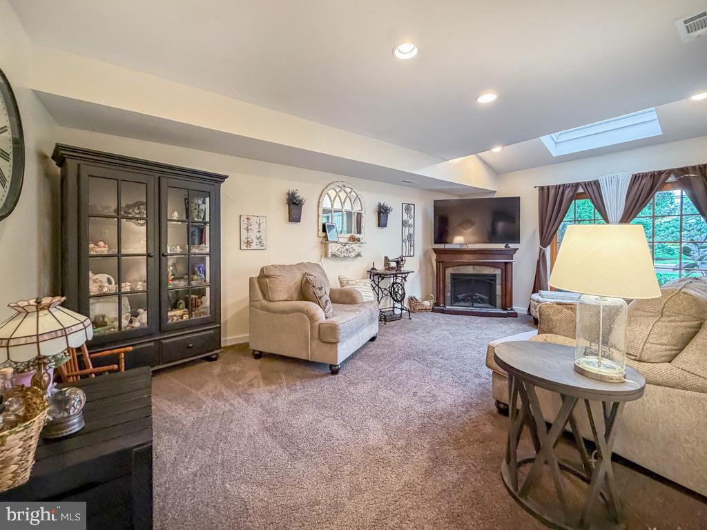 100 ACRE WOODS - Residential