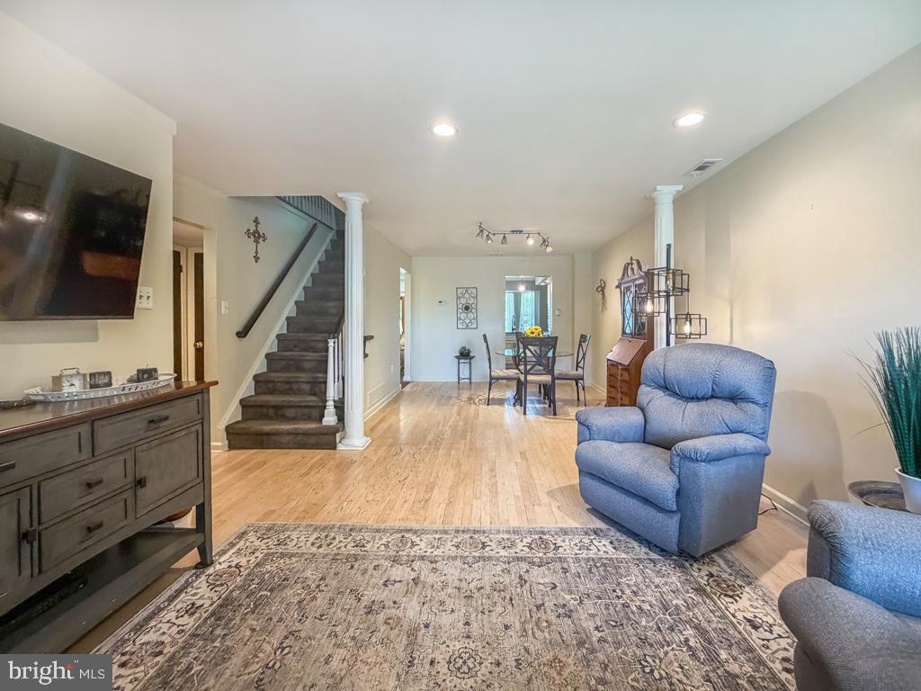 100 ACRE WOODS - Residential
