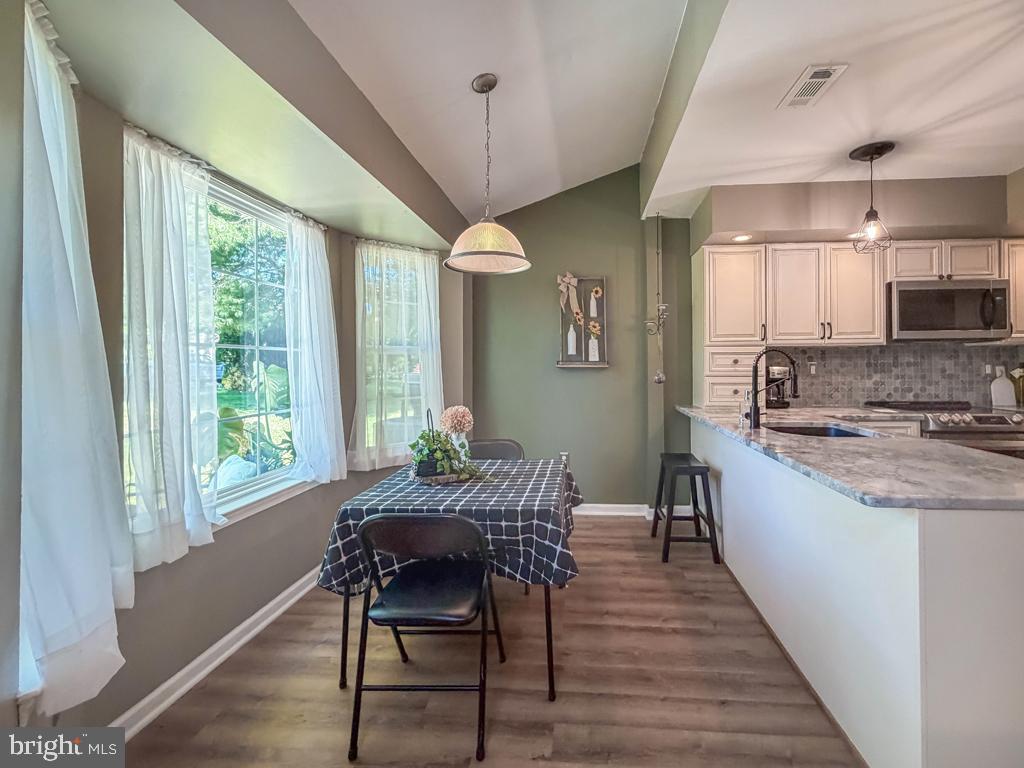 100 ACRE WOODS - Residential