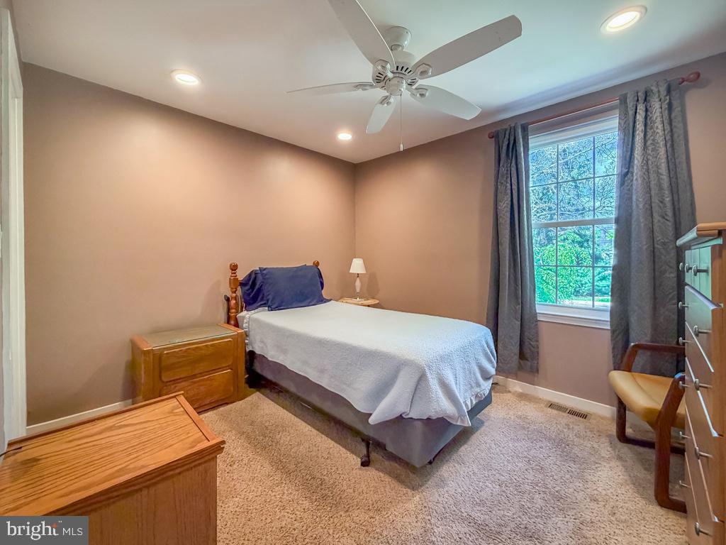 100 ACRE WOODS - Residential