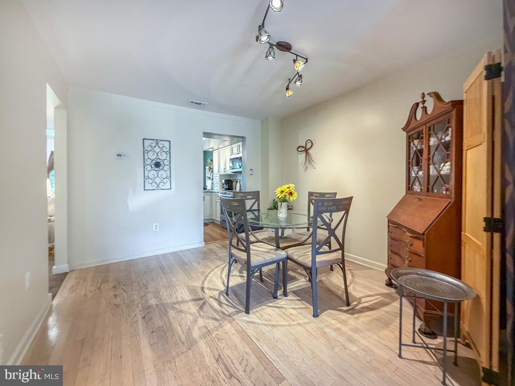100 ACRE WOODS - Residential