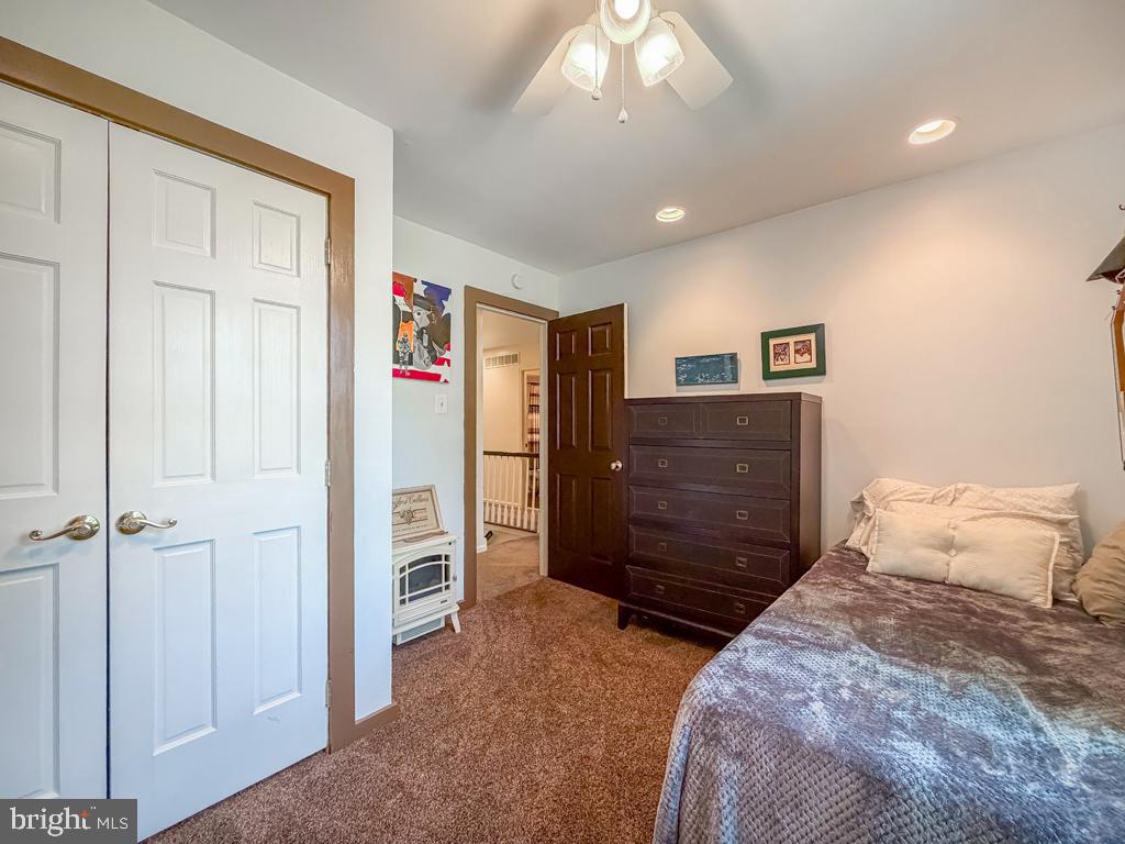 100 ACRE WOODS - Residential