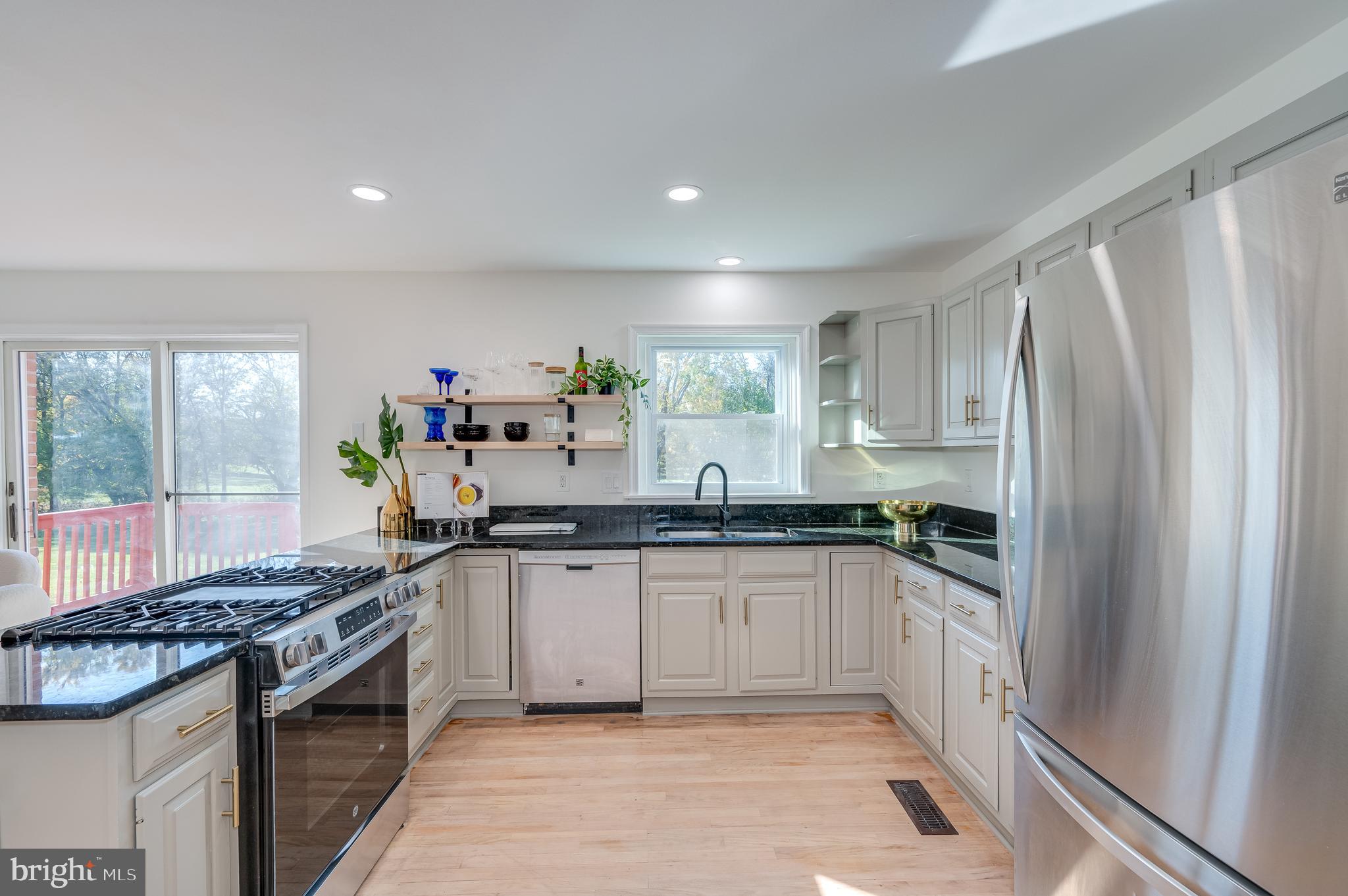 GLENDALE ESTATES - Residential