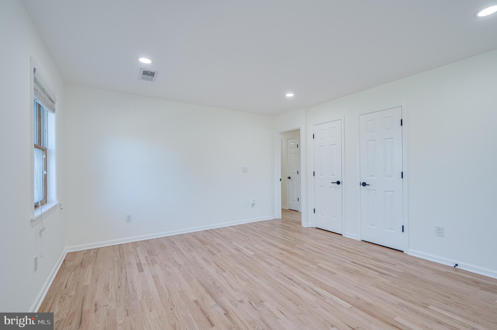 GLENDALE ESTATES - Residential