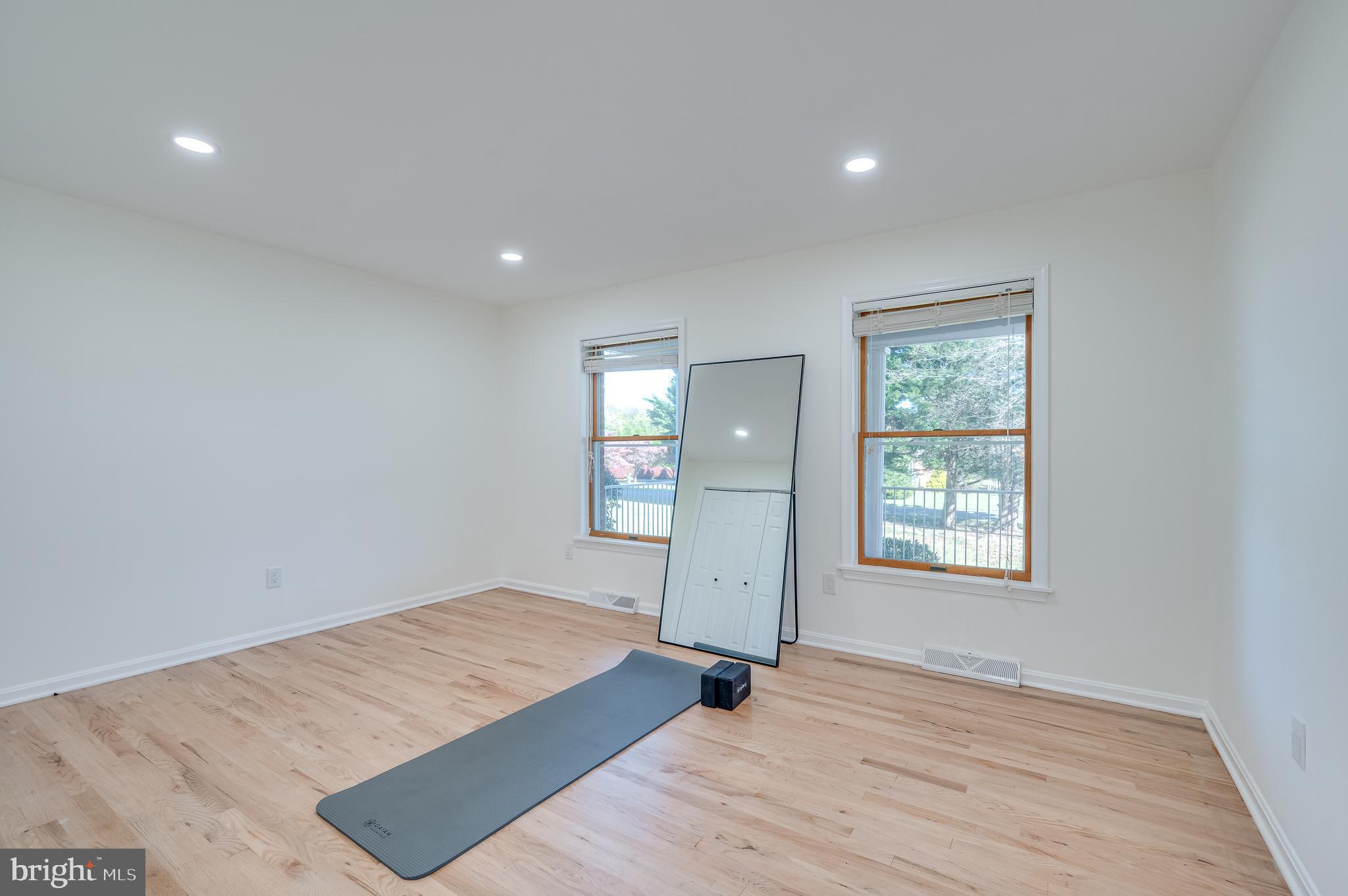 GLENDALE ESTATES - Residential