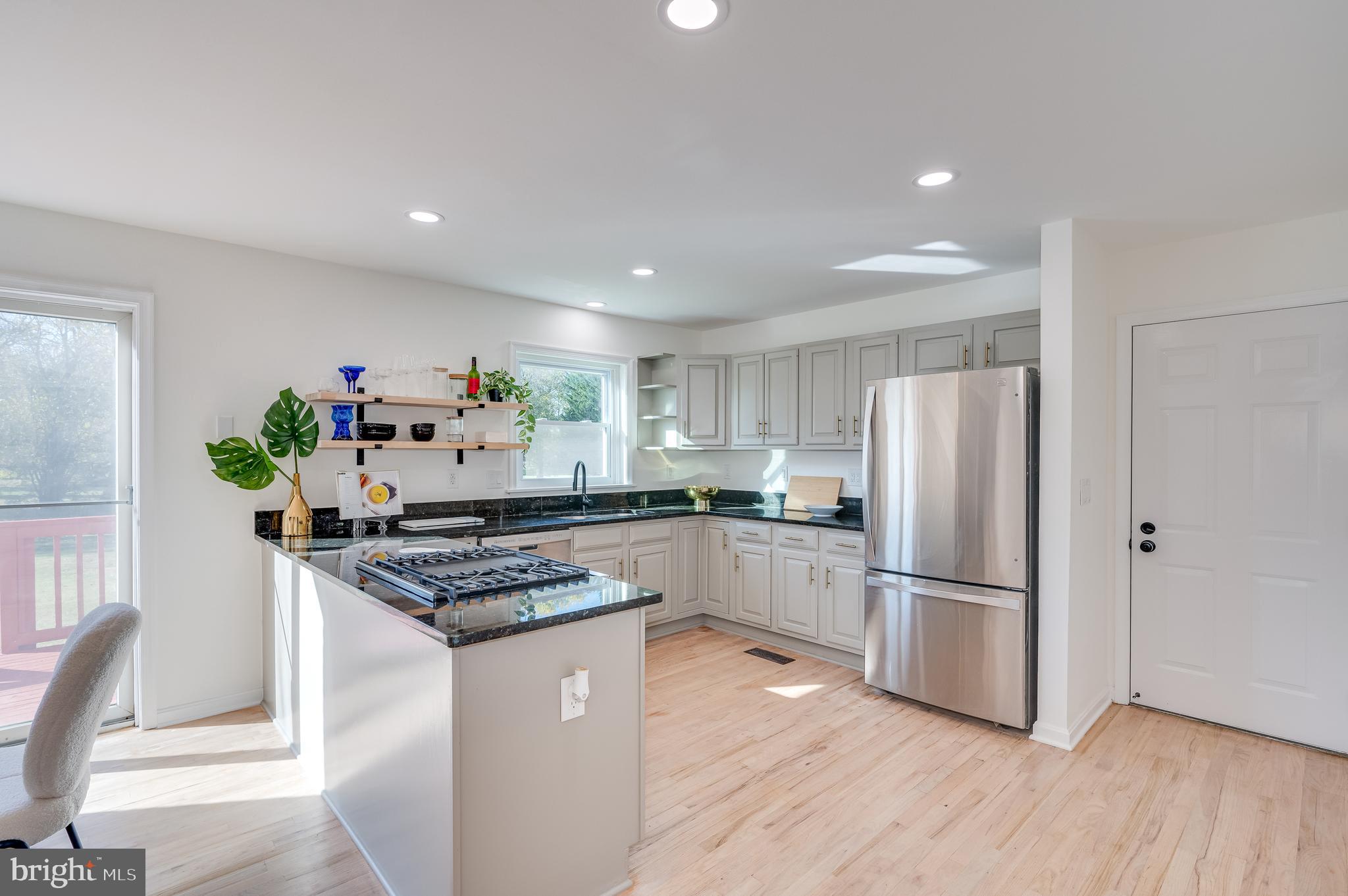 GLENDALE ESTATES - Residential