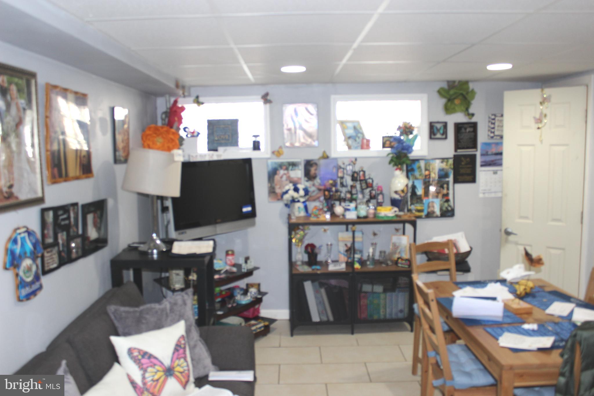 LAWNCREST - Residential Income