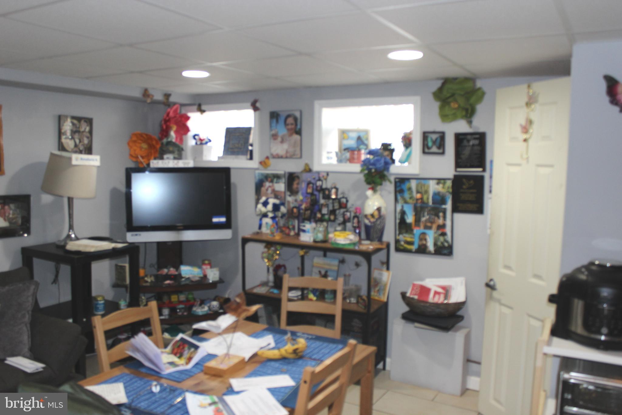 LAWNCREST - Residential Income