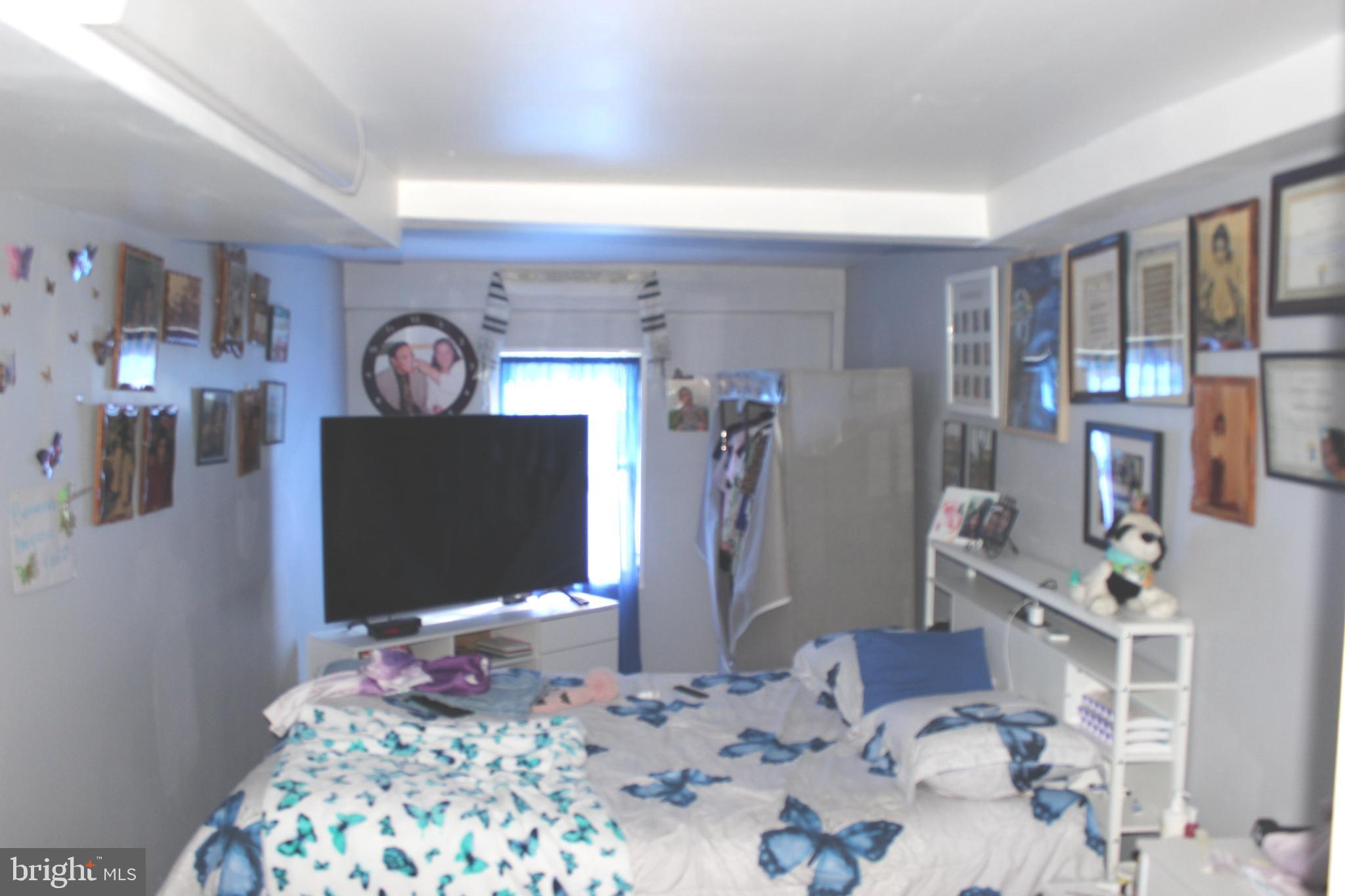 LAWNCREST - Residential Income