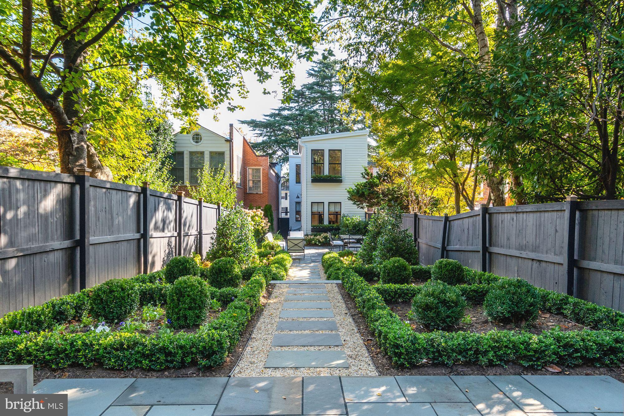 GEORGETOWN - Residential