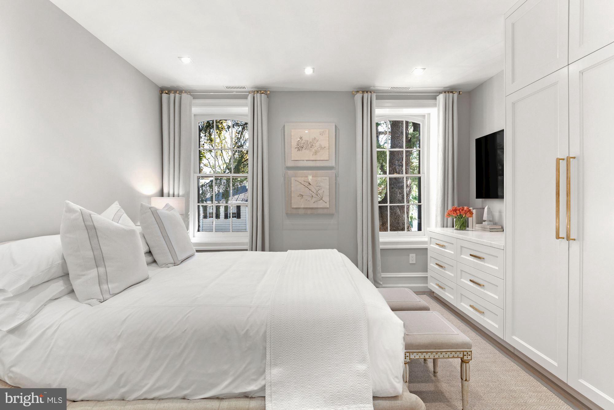 GEORGETOWN - Residential