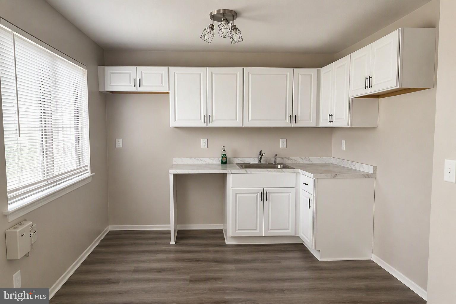 1041 CEDAR RIDGE COURT