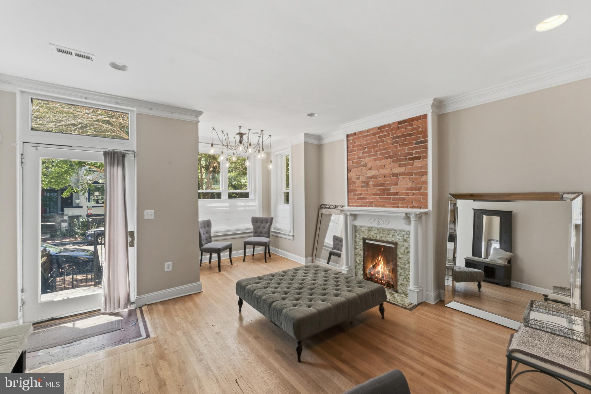 11 R STREET NW