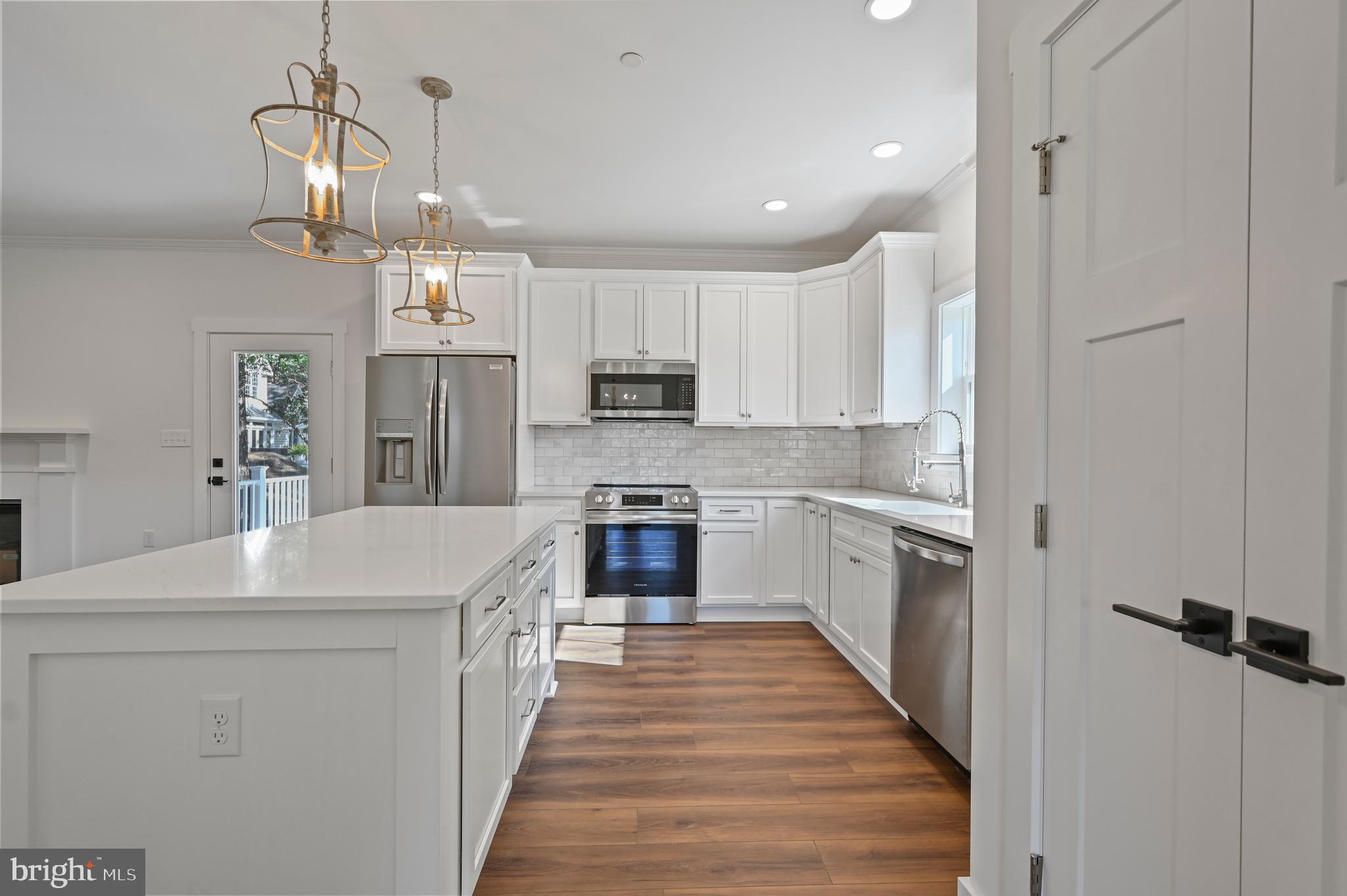 126 HOLLY HILL COURT