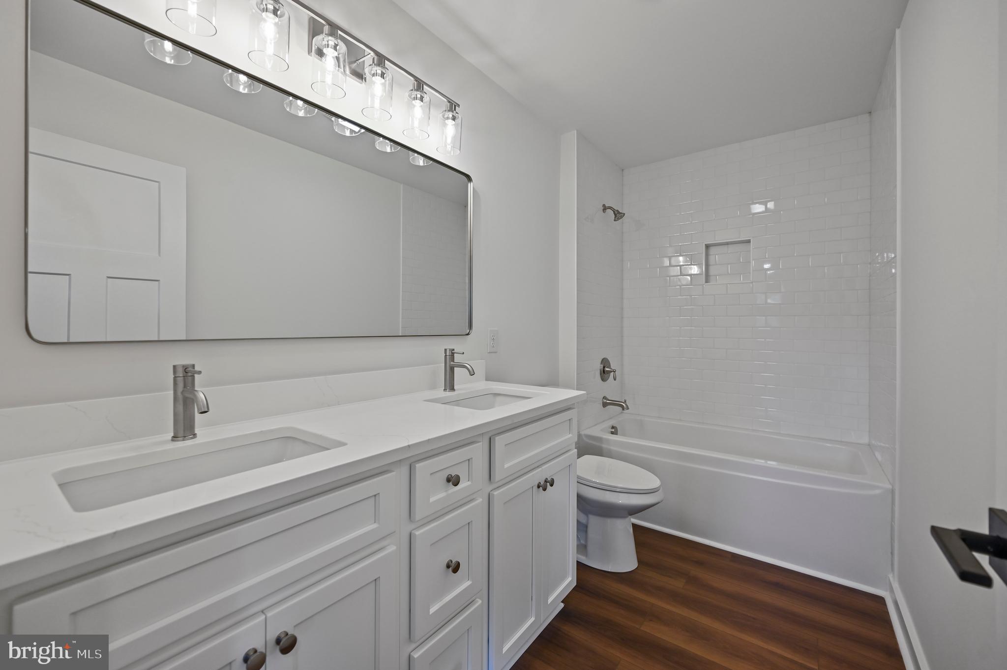 HOLLY HILL - Residential