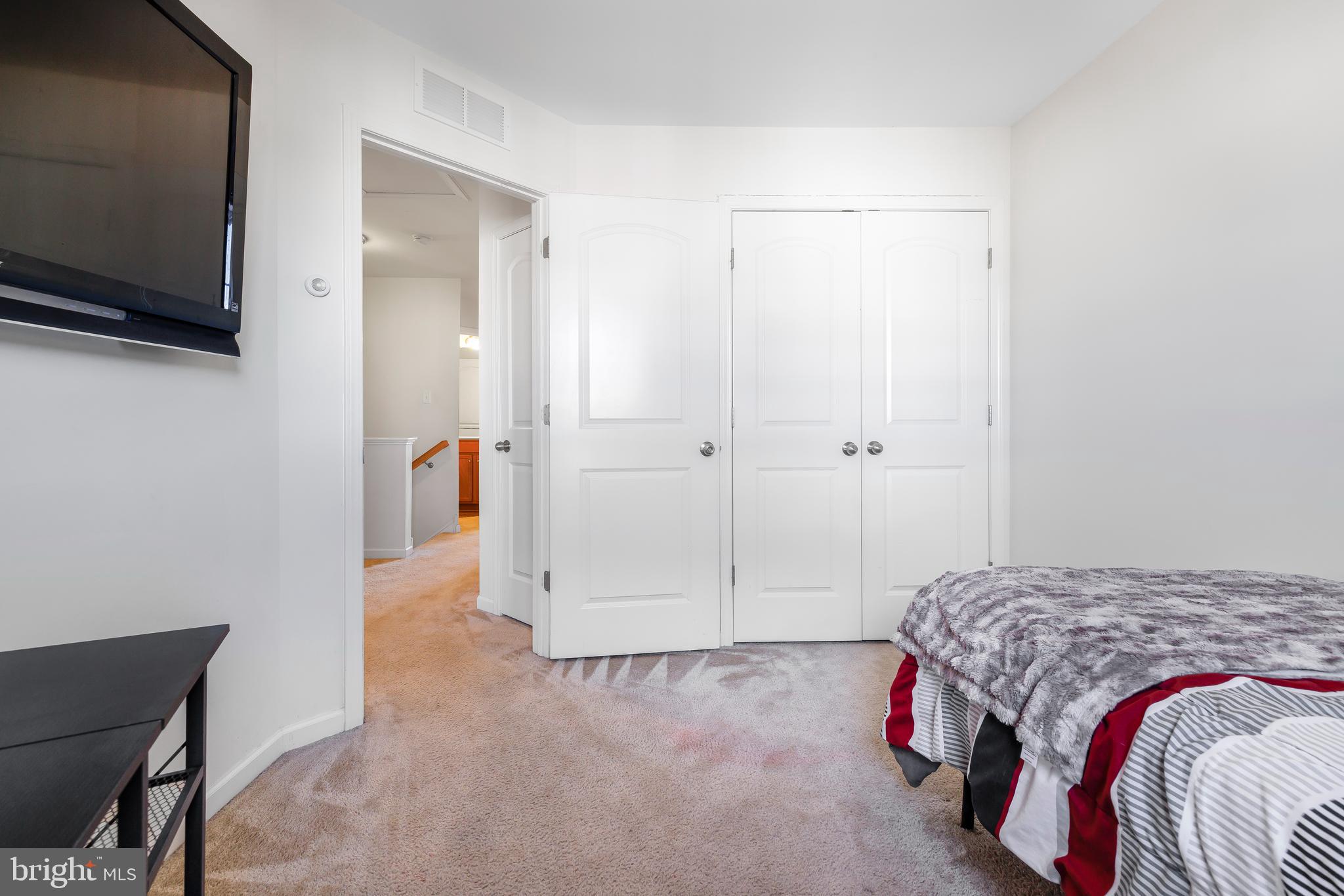 HYETTS CROSSING - Residential