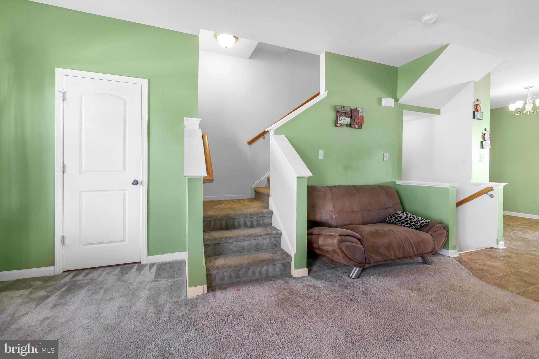 HYETTS CROSSING - Residential