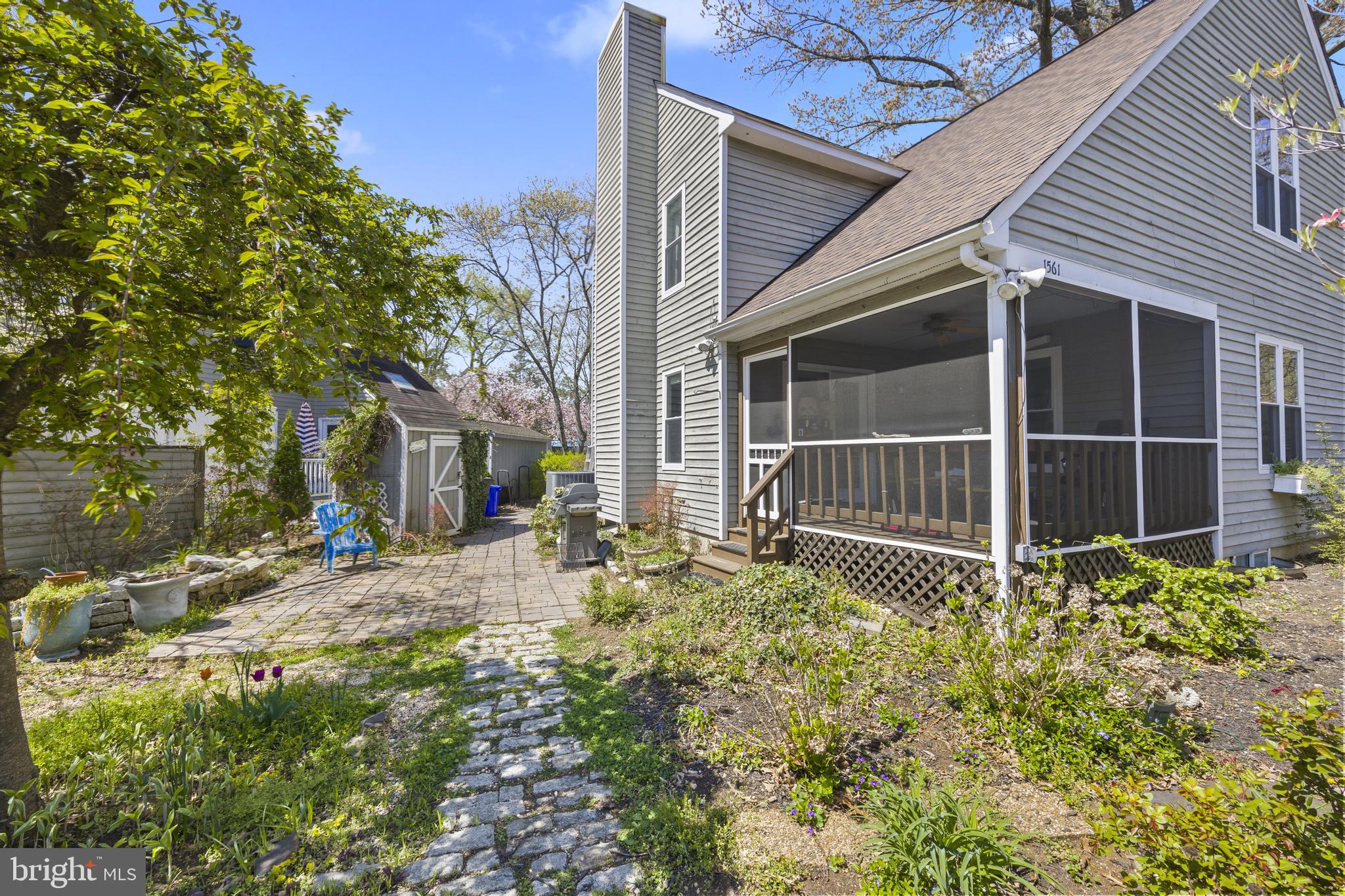 SOUTHWOODS - Residential