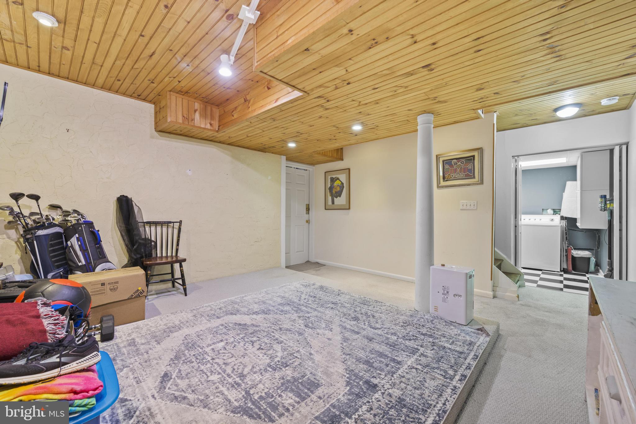 SOUTHWOODS - Residential
