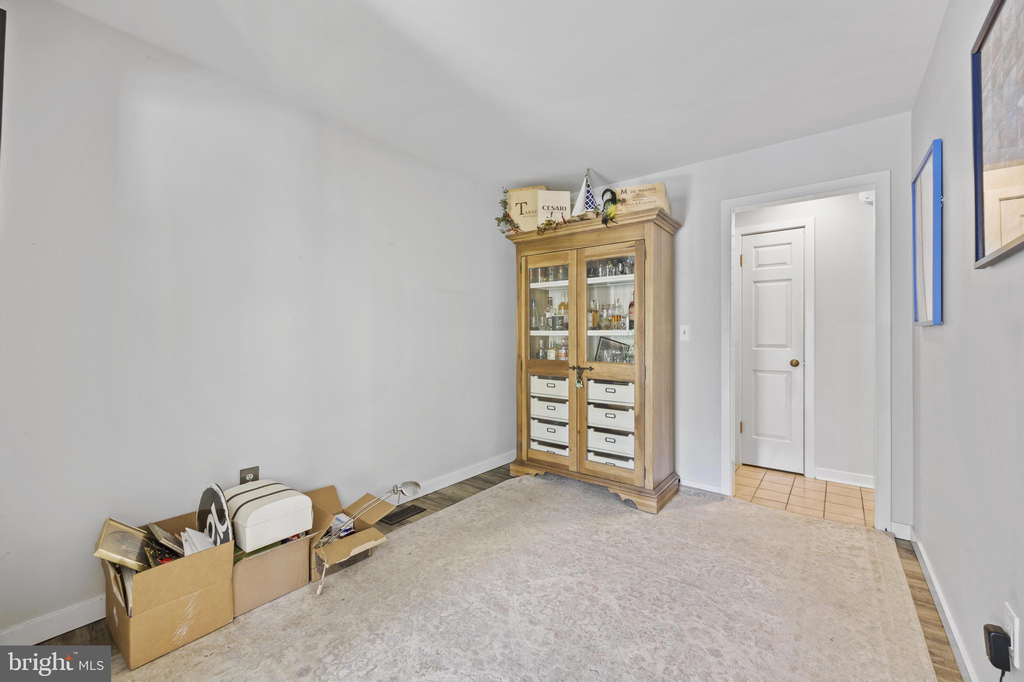 SOUTHWOODS - Residential