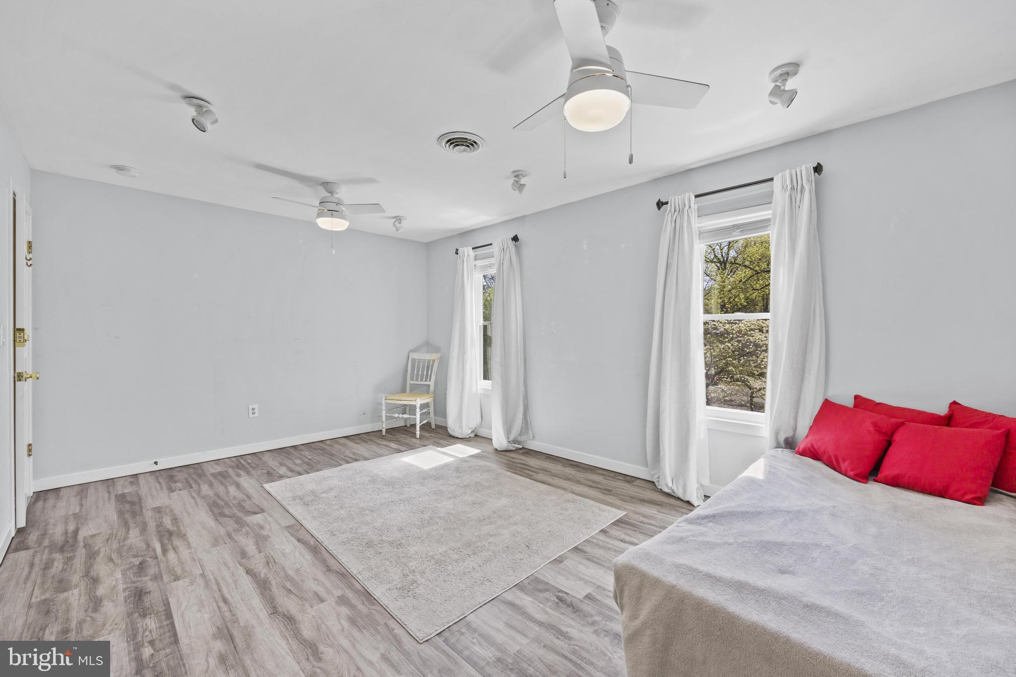 SOUTHWOODS - Residential