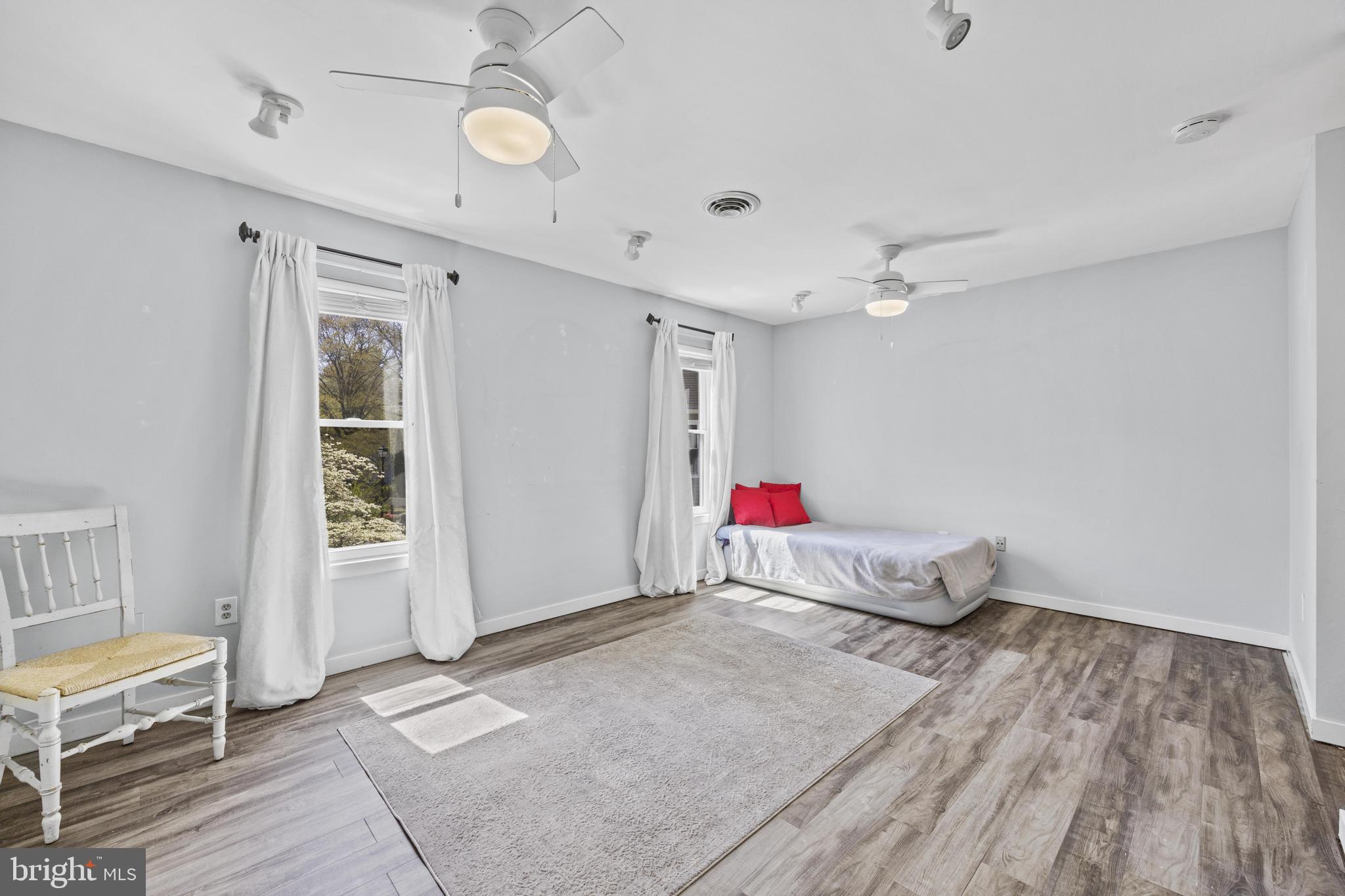 SOUTHWOODS - Residential